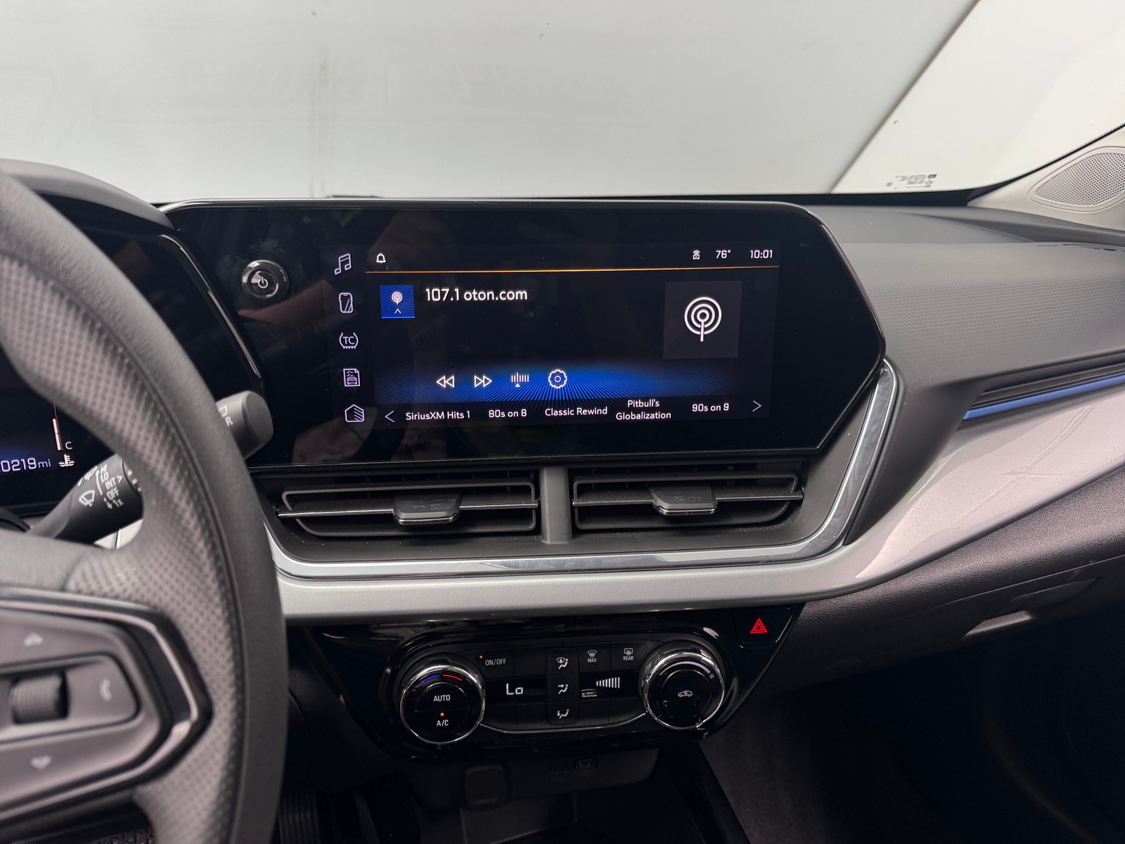 Thumbnail: 2025 Chevrolet Trax - 4