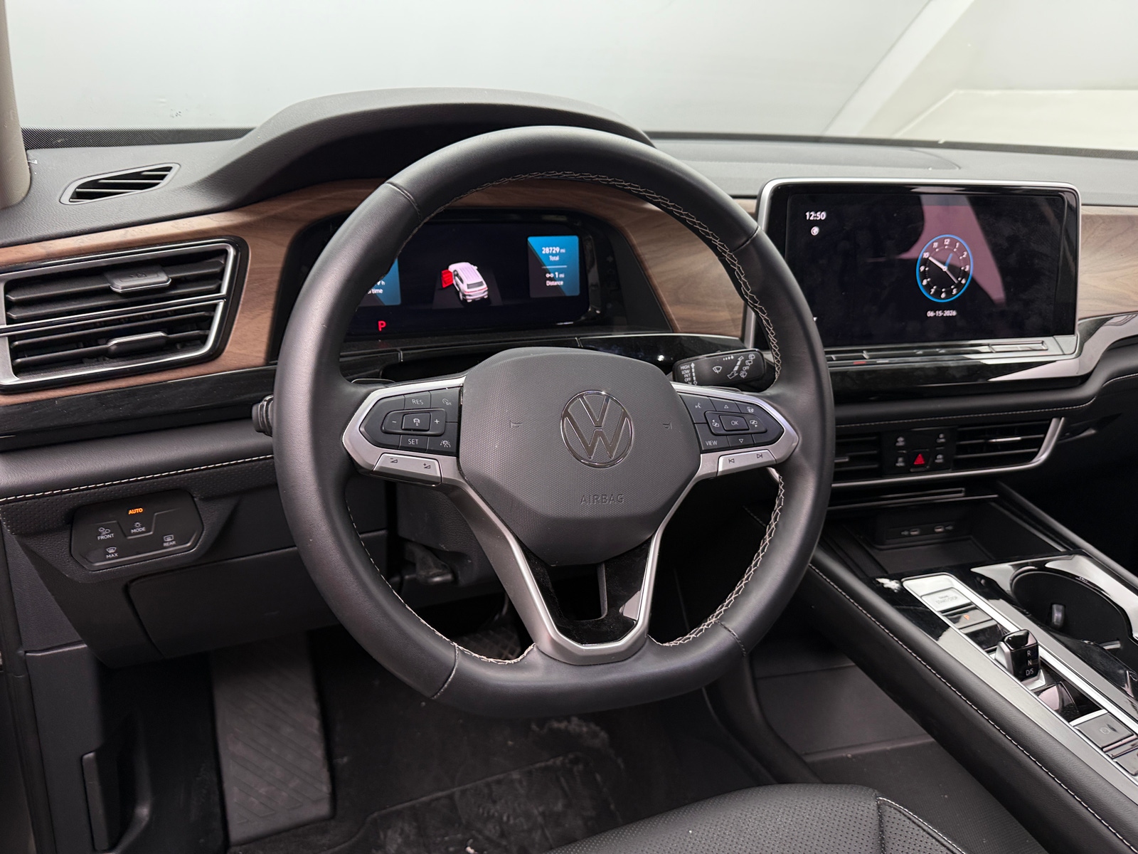 Thumbnail: 2025 Volkswagen Atlas - 4
