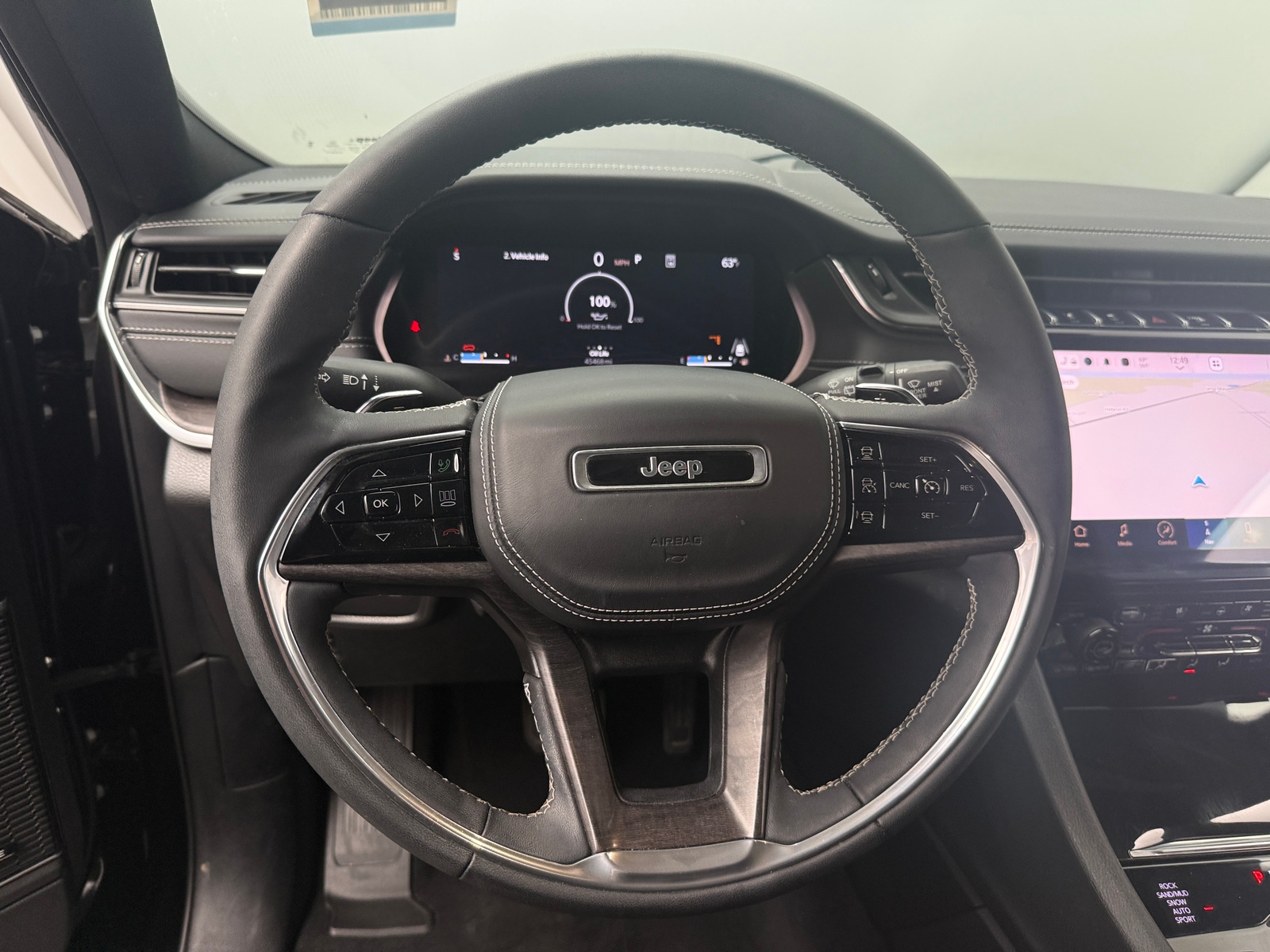 Thumbnail: 2023 Jeep Grand Cherokee L - 4