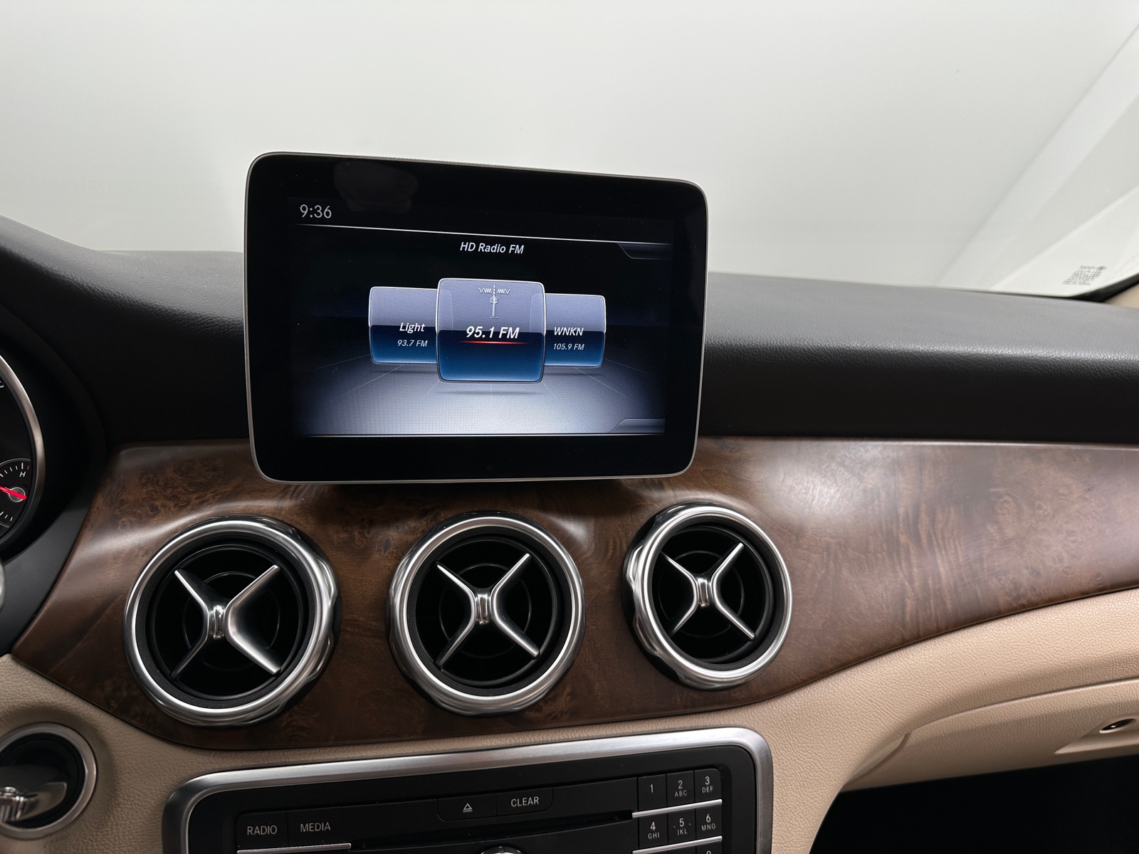 Thumbnail: 2019 Mercedes-Benz GLA - 3
