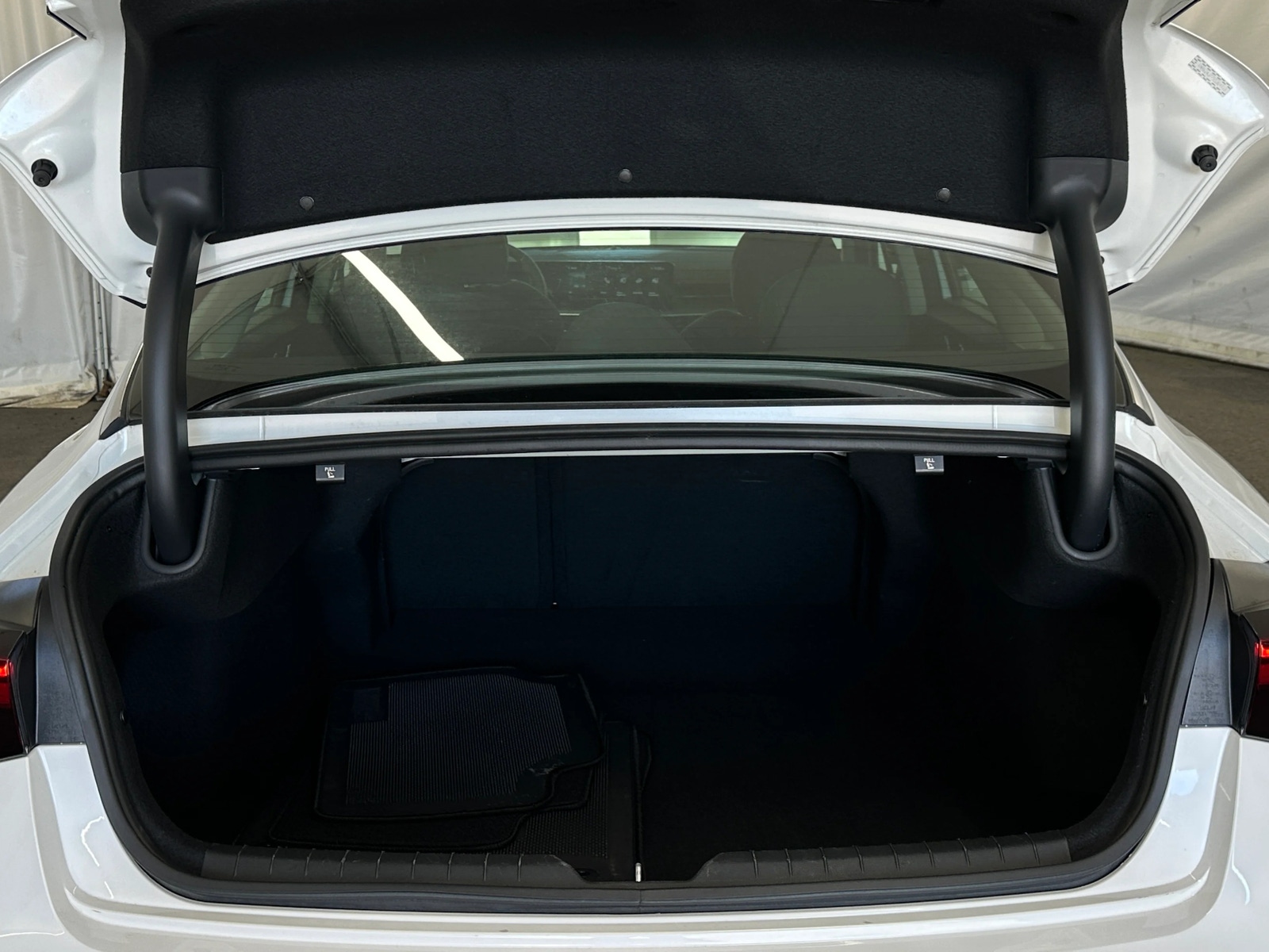 Thumbnail: 2025 Kia K5 - 7