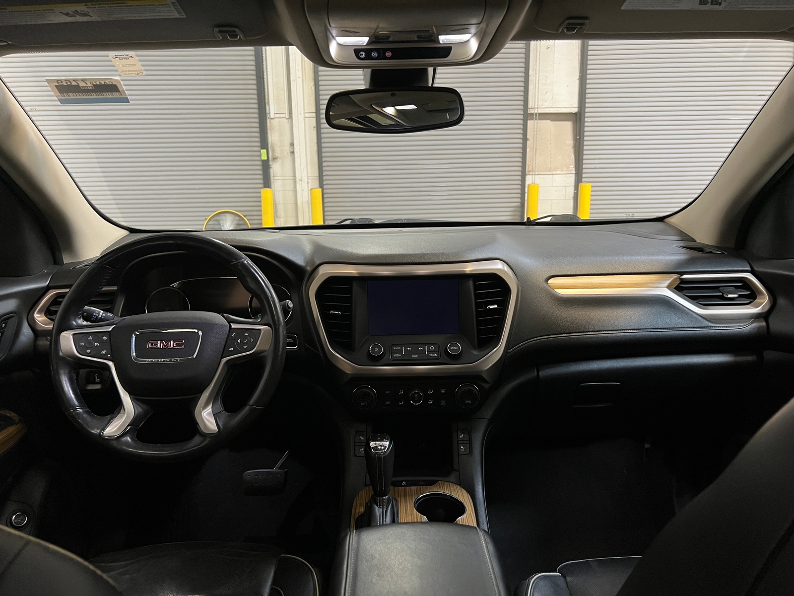 Thumbnail: 2017 GMC Acadia - 2