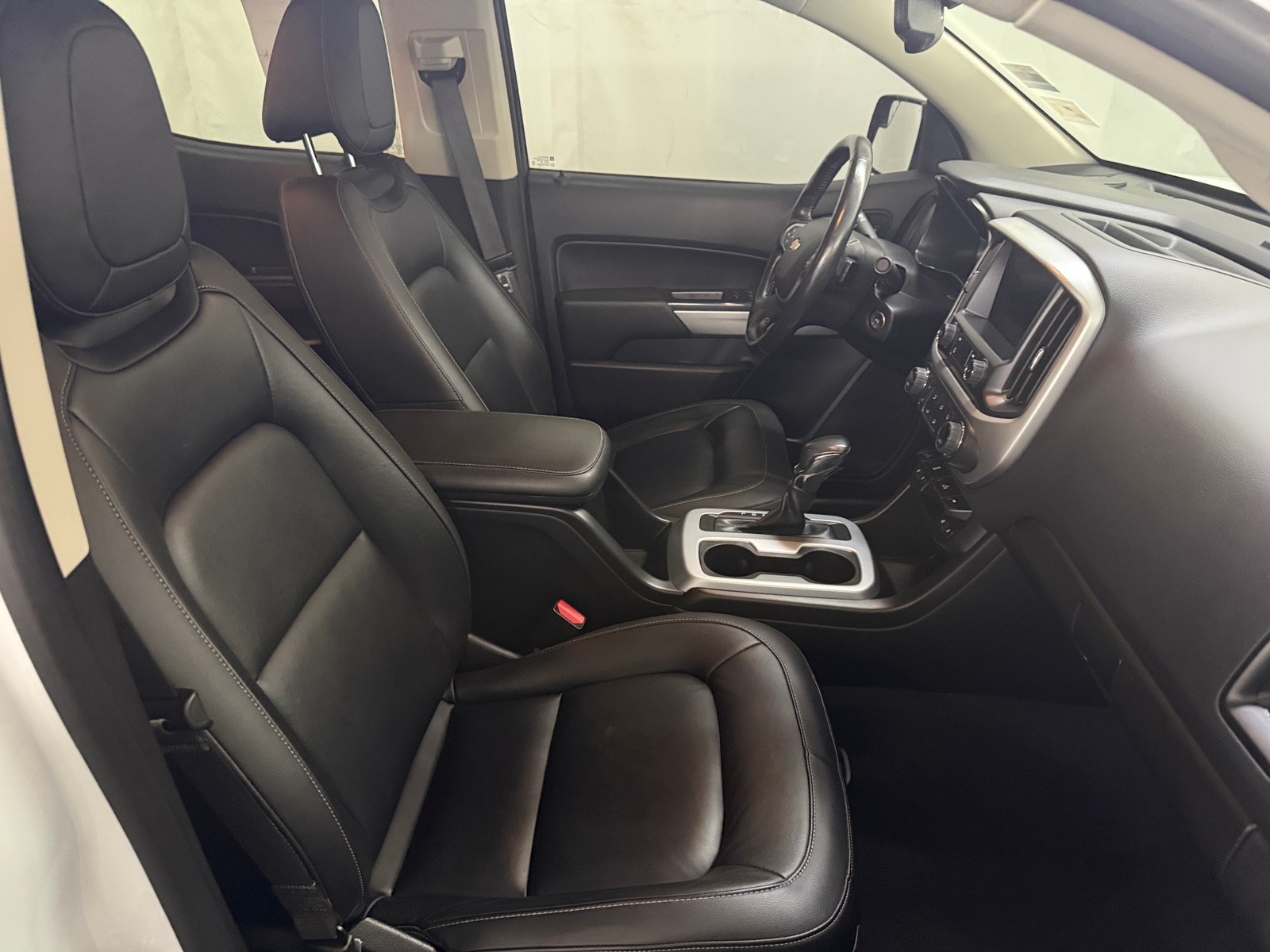 Thumbnail: 2022 Chevrolet Colorado - 2
