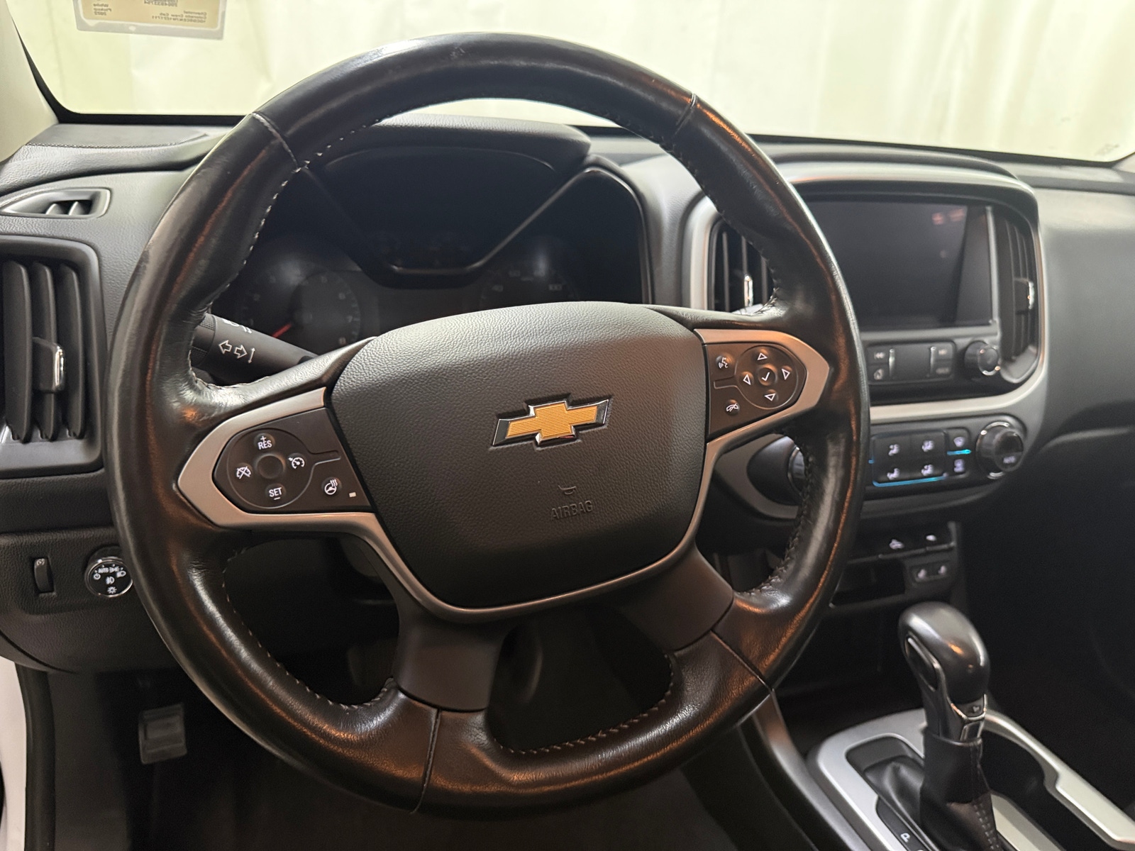 Thumbnail: 2022 Chevrolet Colorado - 5