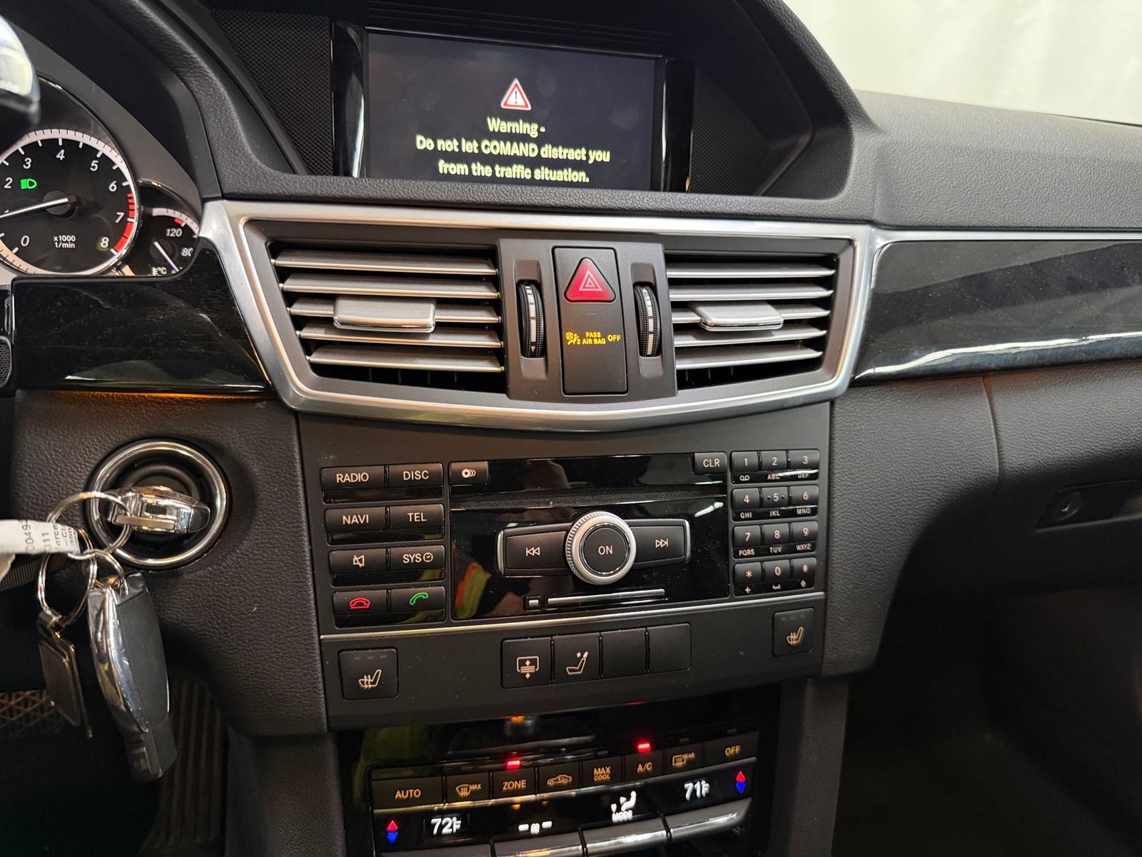 Thumbnail: 2011 Mercedes-Benz E-Class - 3