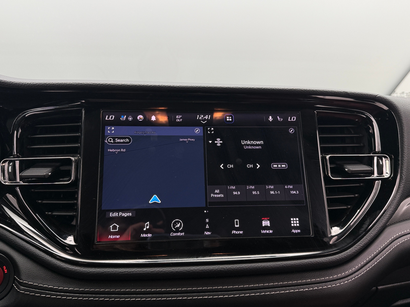 Thumbnail: 2022 Dodge Durango - 3