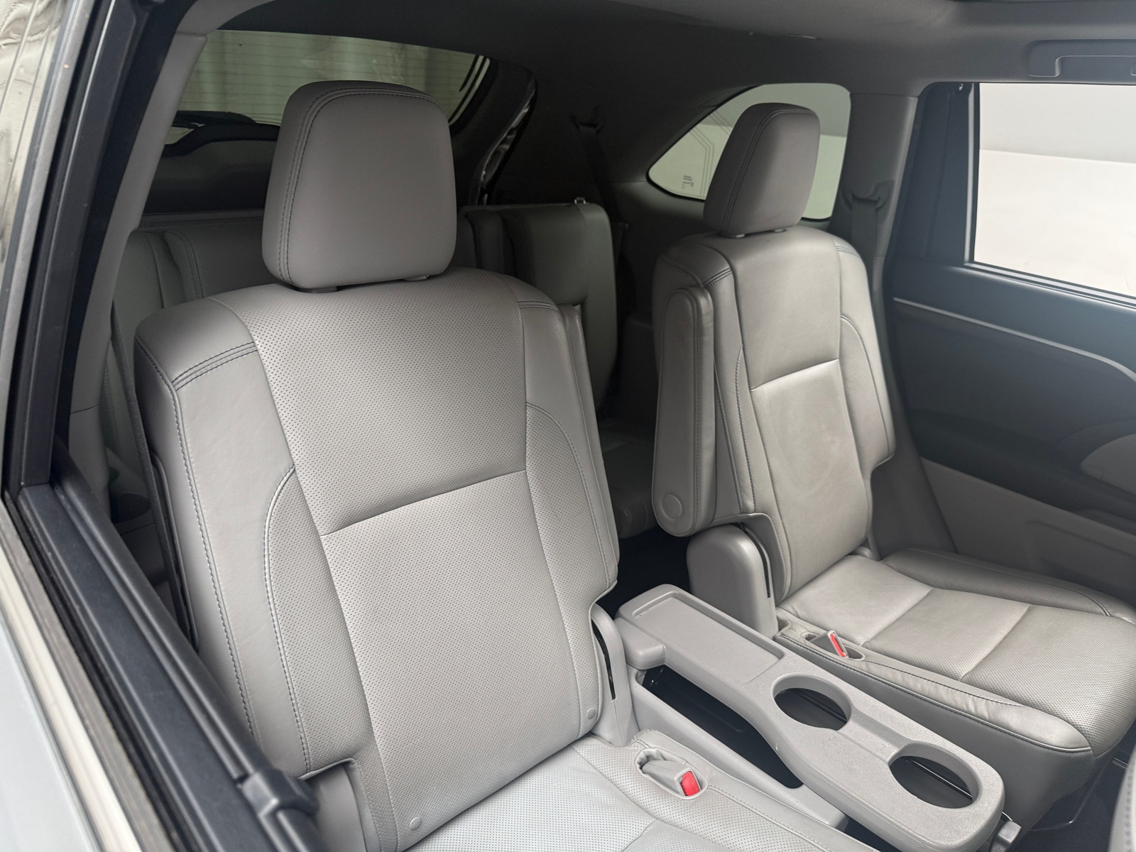 Thumbnail: 2016 Toyota Highlander - 5