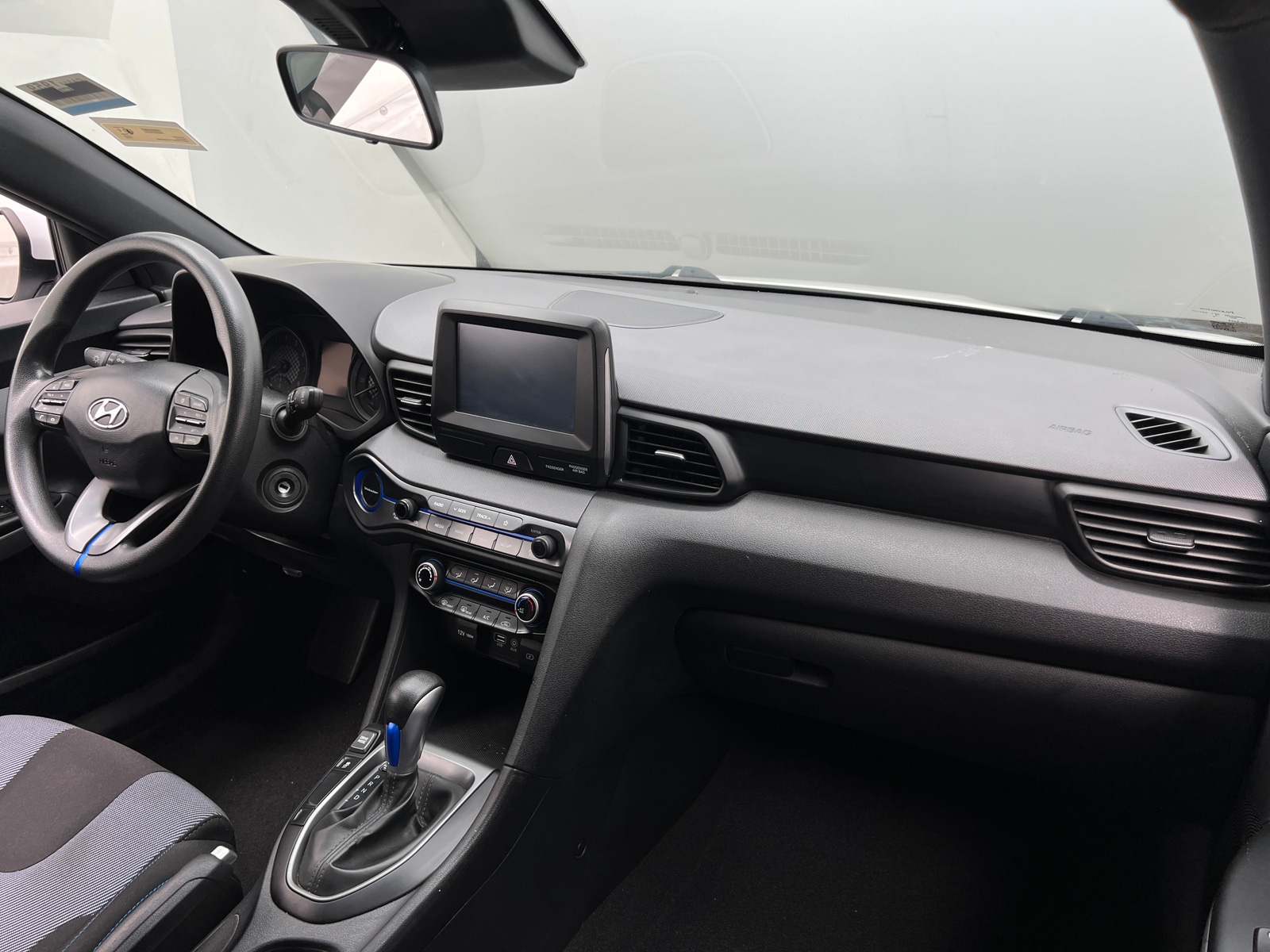 Thumbnail: 2019 Hyundai Veloster - 3