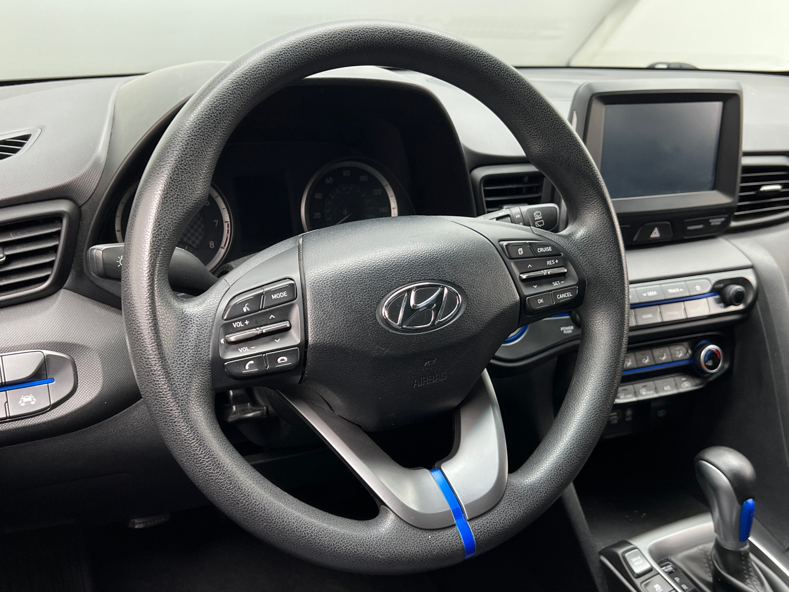 Thumbnail: 2019 Hyundai Veloster - 5