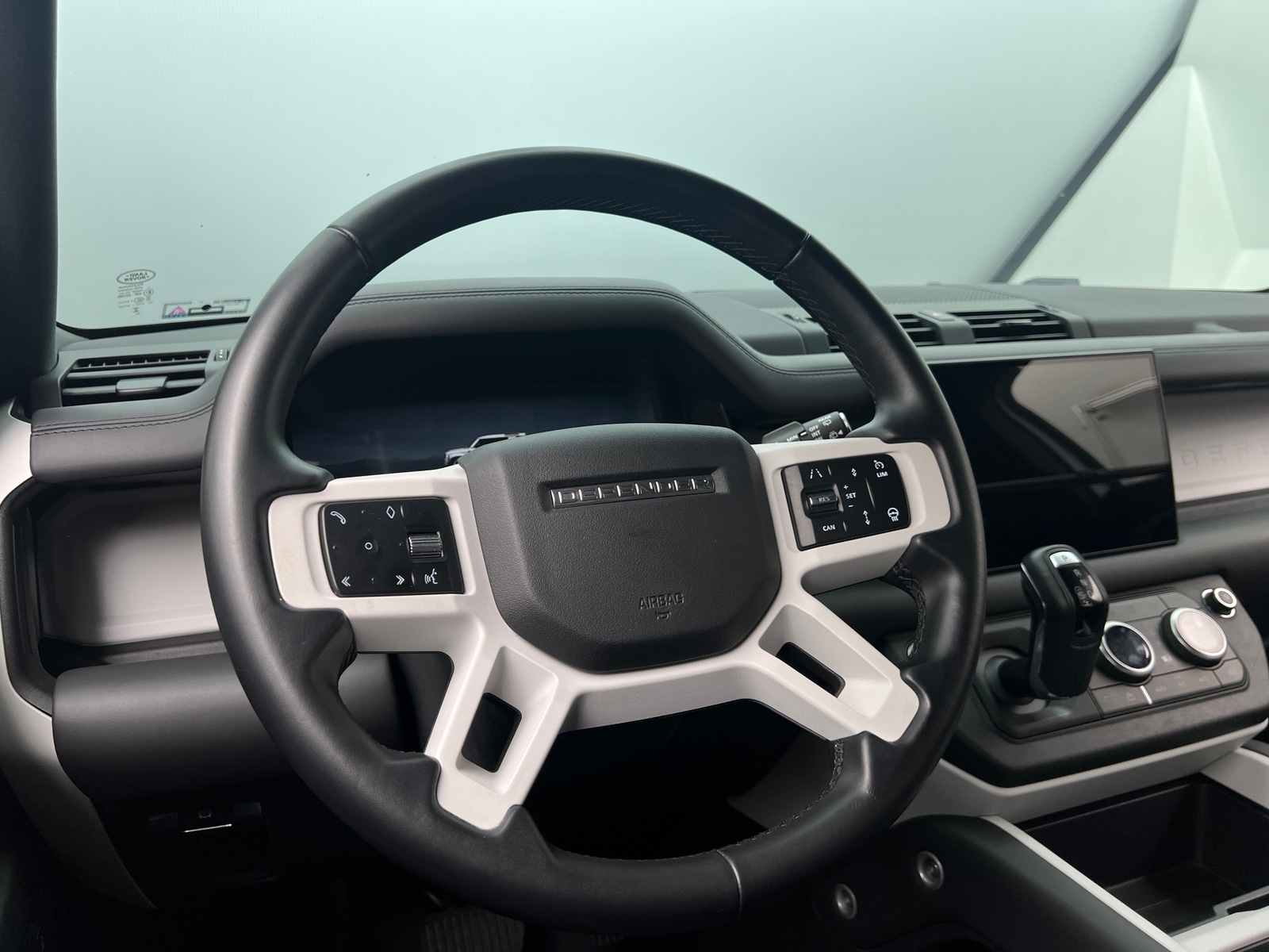 Thumbnail: 2025 Land Rover Defender - 4