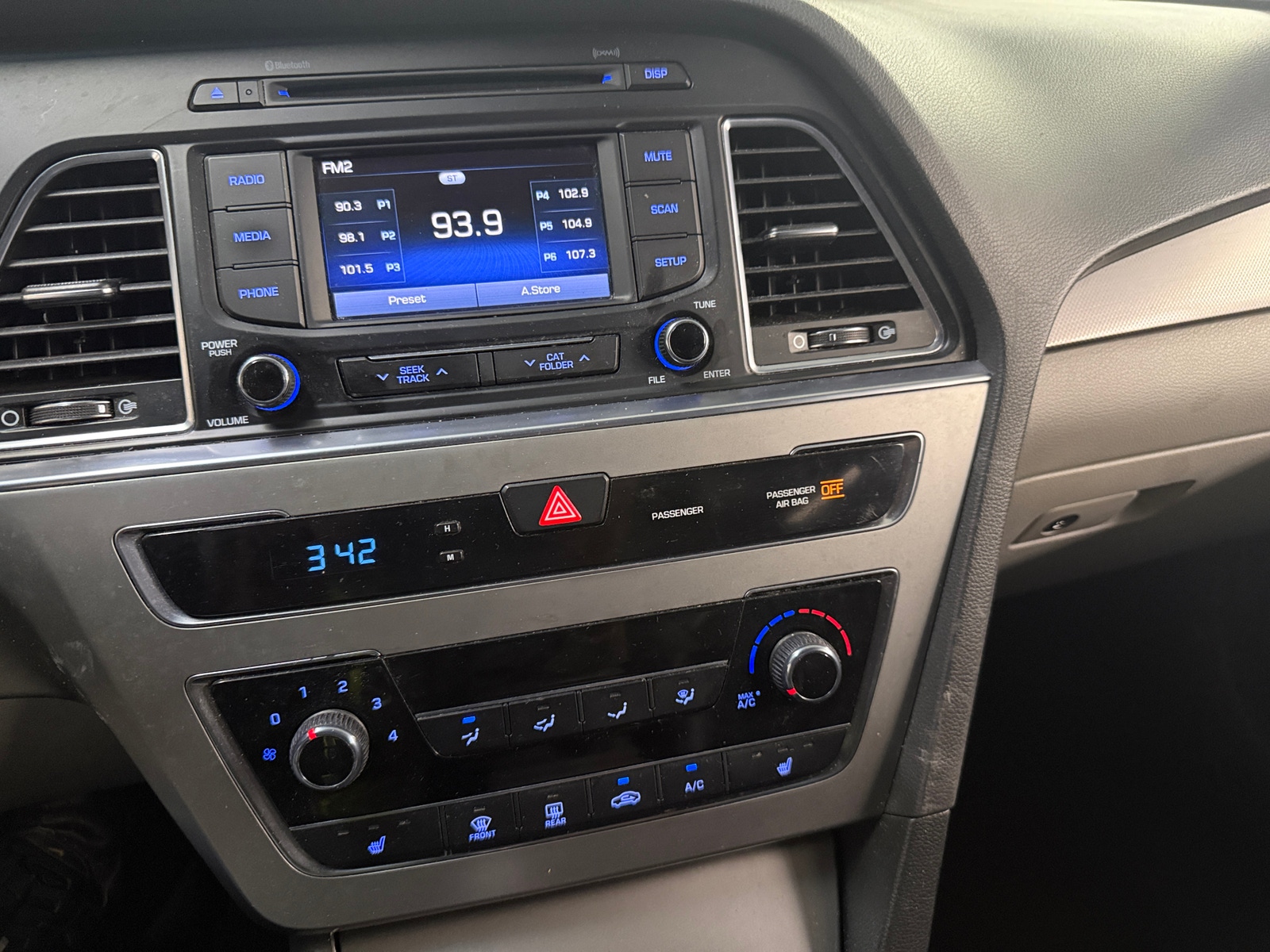 Thumbnail: 2015 Hyundai Sonata - 4
