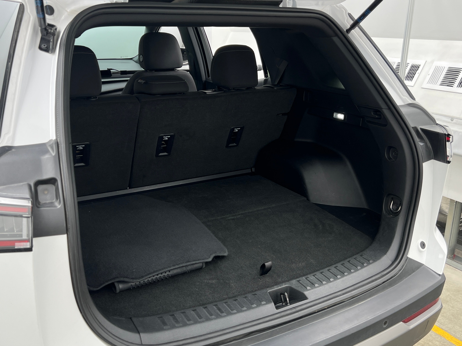 Thumbnail: 2025 Chevrolet Equinox - 7
