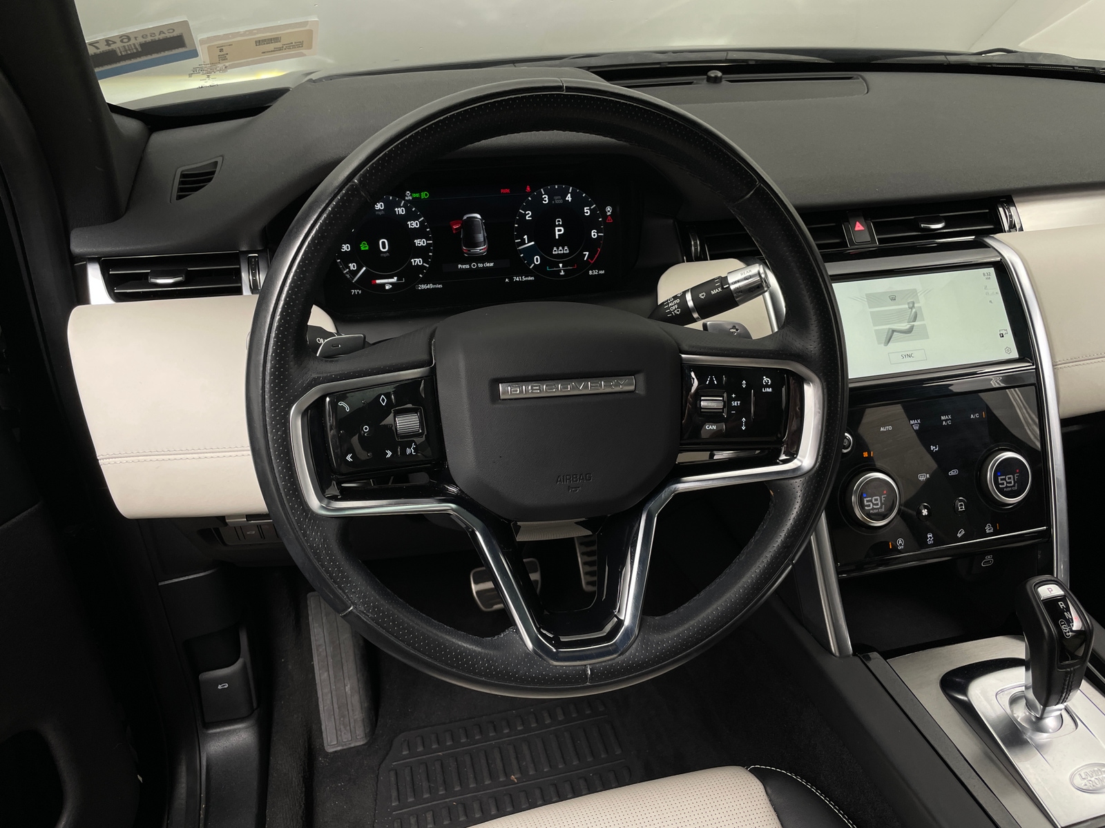 Thumbnail: 2021 Land Rover Discovery Sport - 4