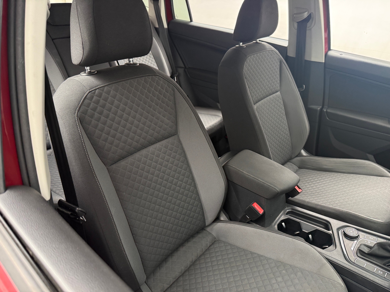 Thumbnail: 2018 Volkswagen Tiguan - 2