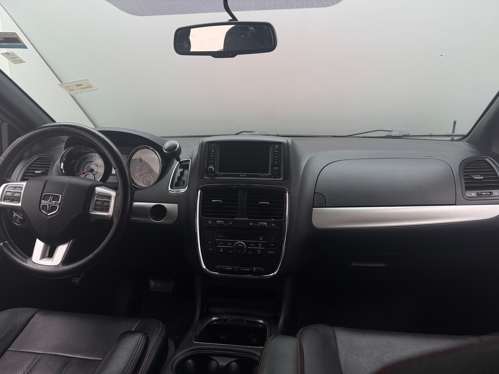 Thumbnail: 2016 Dodge Grand Caravan - 3