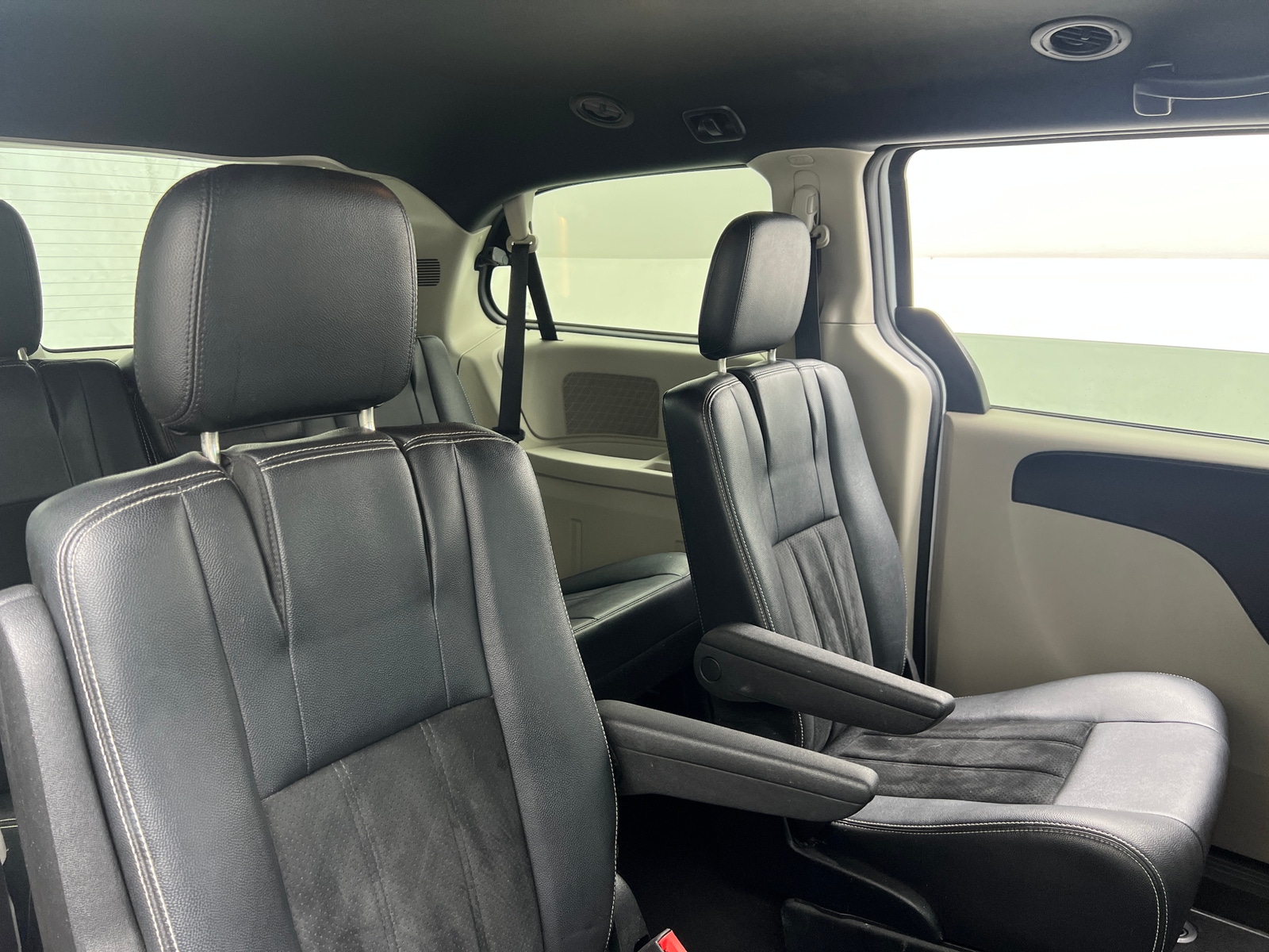 Thumbnail: 2018 Dodge Grand Caravan - 5