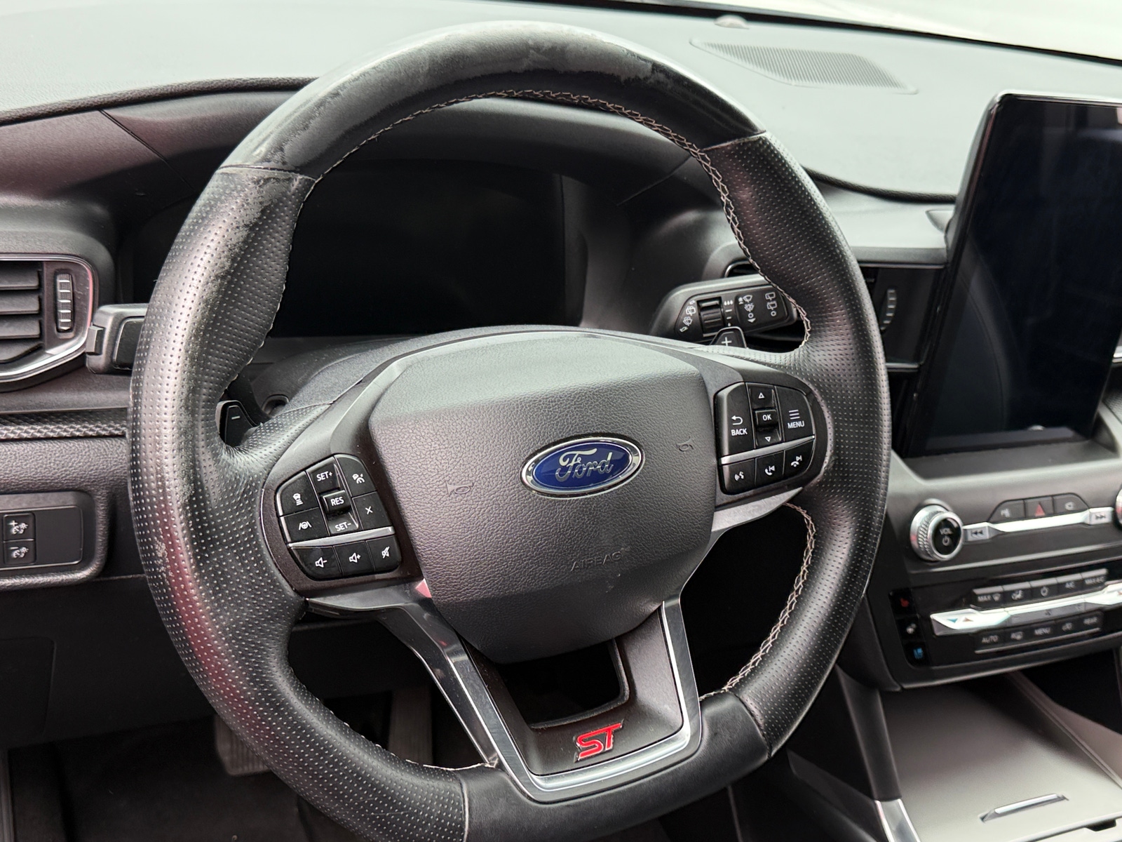 Thumbnail: 2020 Ford Explorer - 4