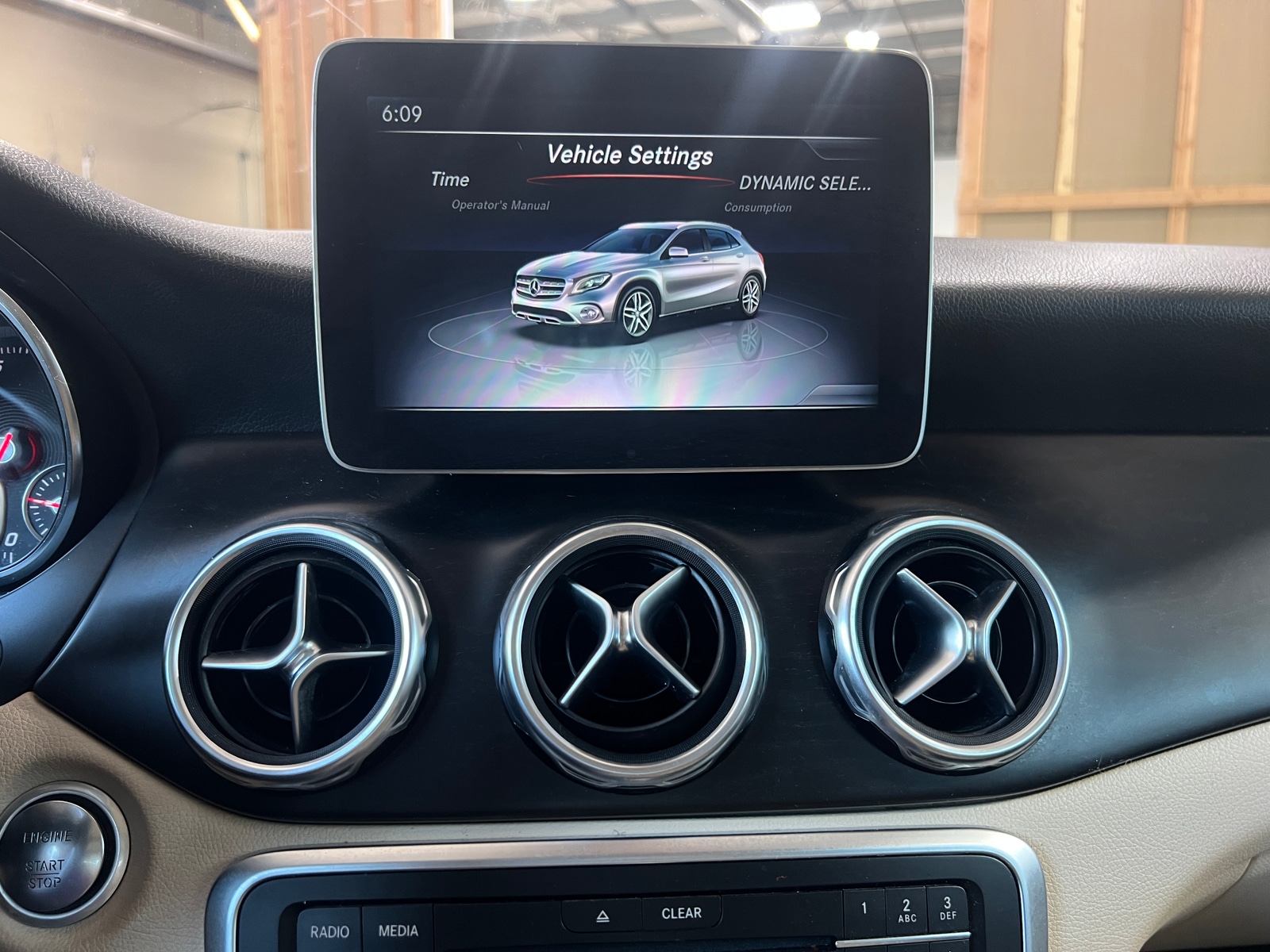 Thumbnail: 2019 Mercedes-Benz GLA - 4