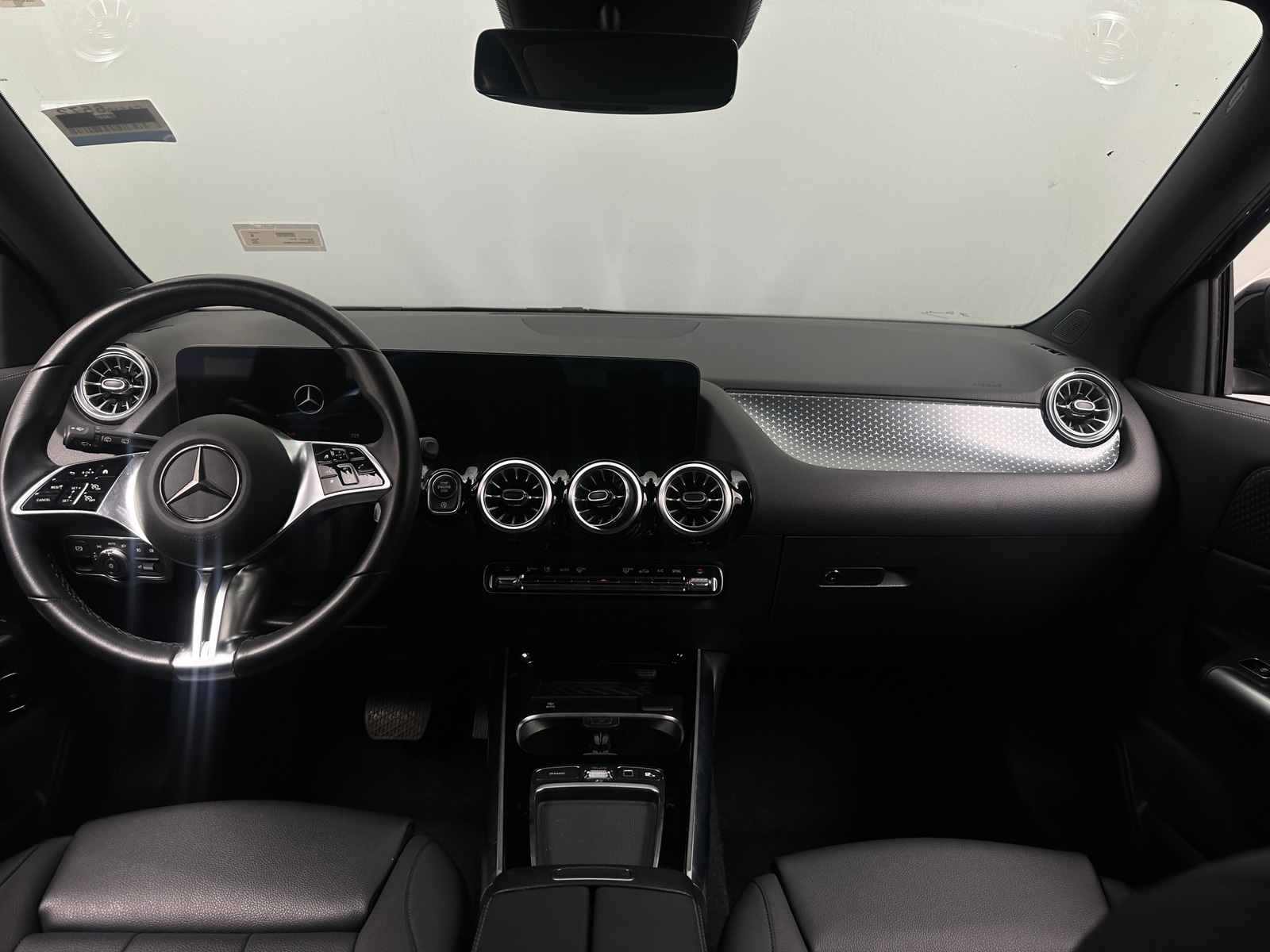 Thumbnail: 2025 Mercedes-Benz GLA - 2