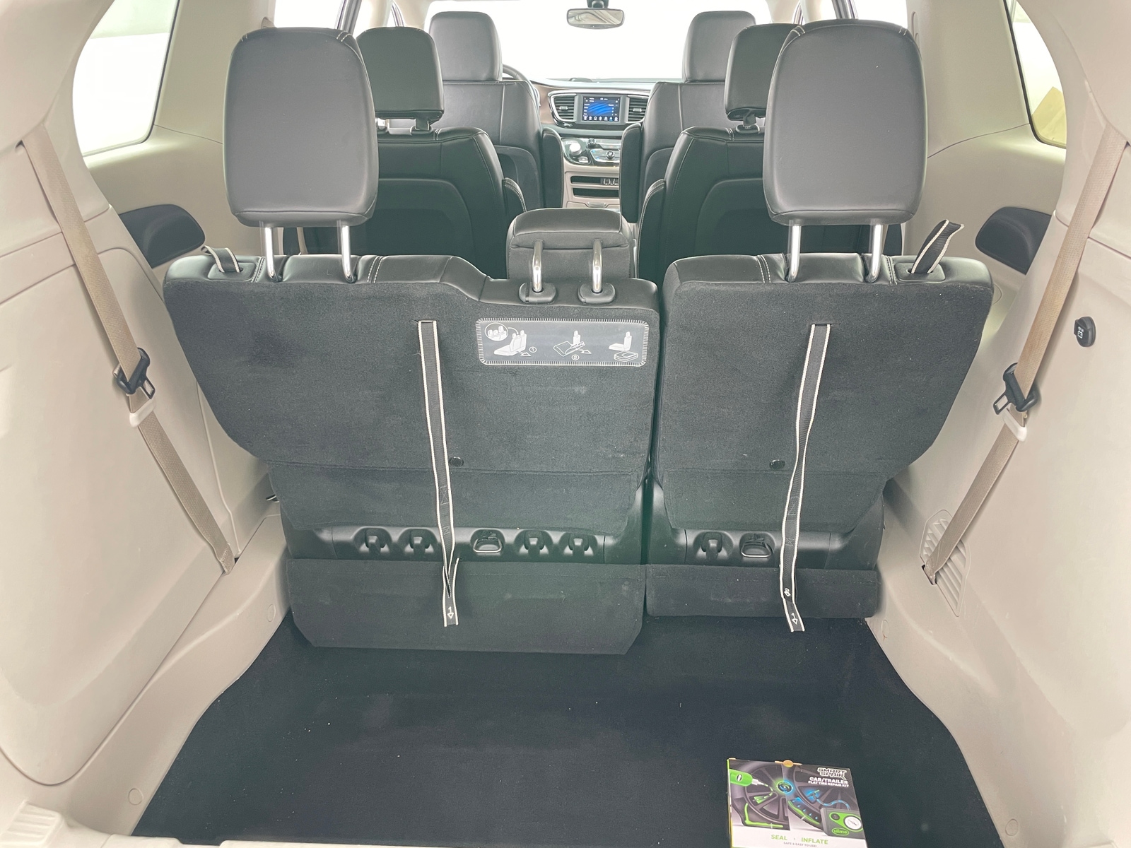 Thumbnail: 2021 Chrysler Voyager - 6