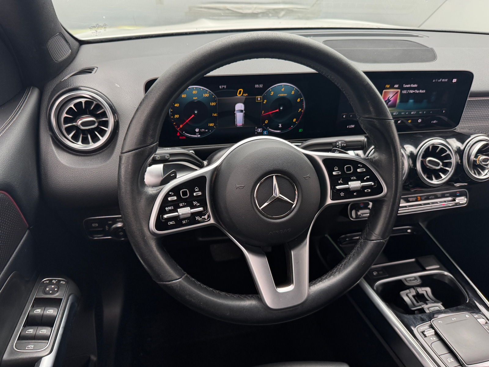 Thumbnail: 2021 Mercedes-Benz GLB - 4