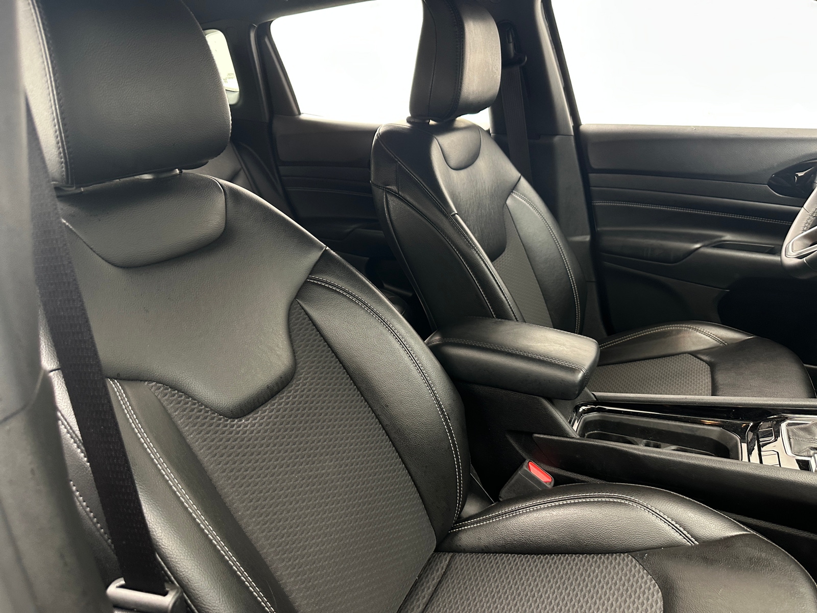 Thumbnail: 2023 Jeep Compass - 2