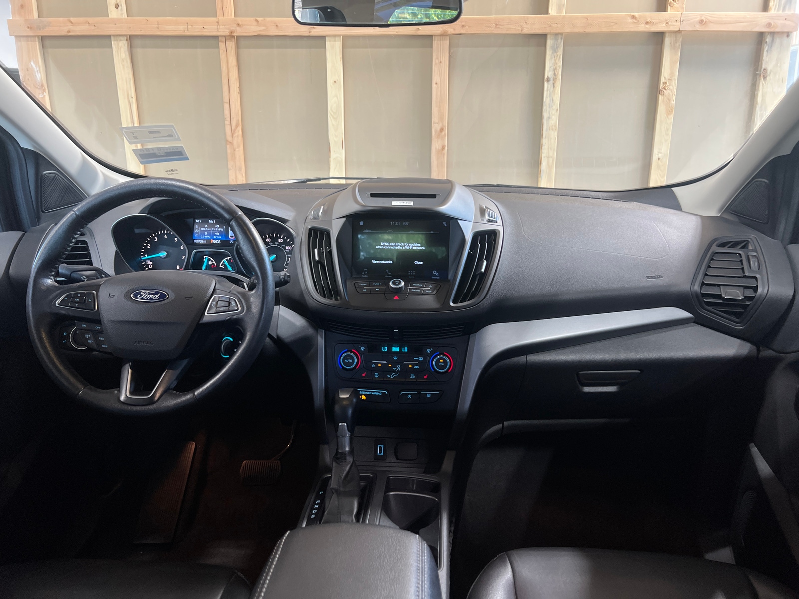 Thumbnail: 2017 Ford Escape - 3