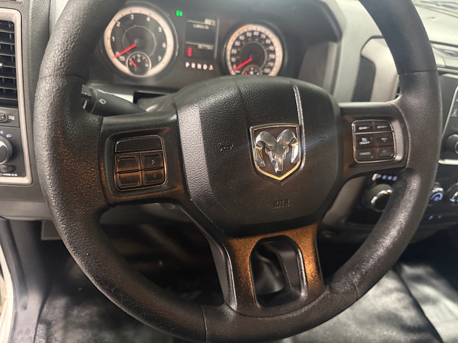 Thumbnail: 2019 RAM 1500 Classic - 4