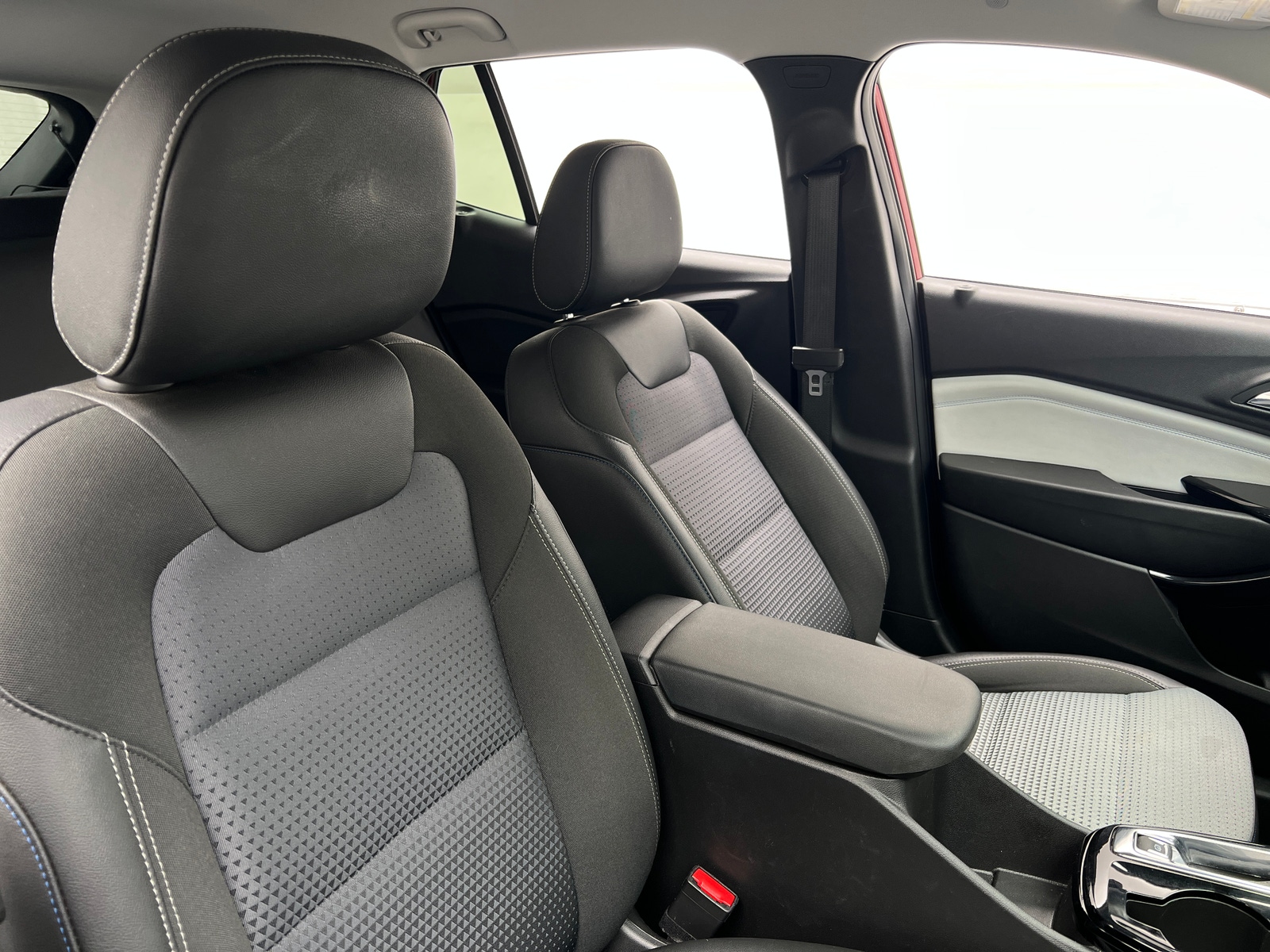 Thumbnail: 2025 Chevrolet Trax - 2