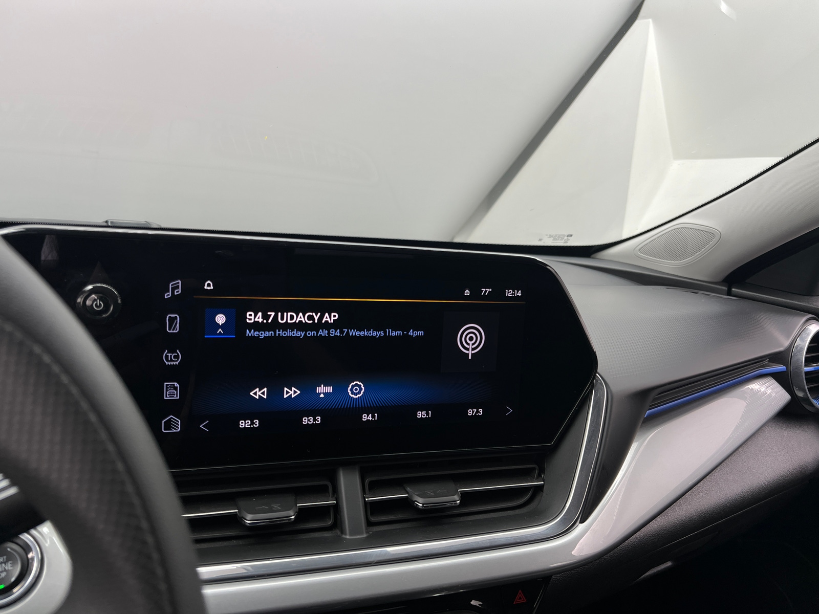 Thumbnail: 2025 Chevrolet Trax - 4