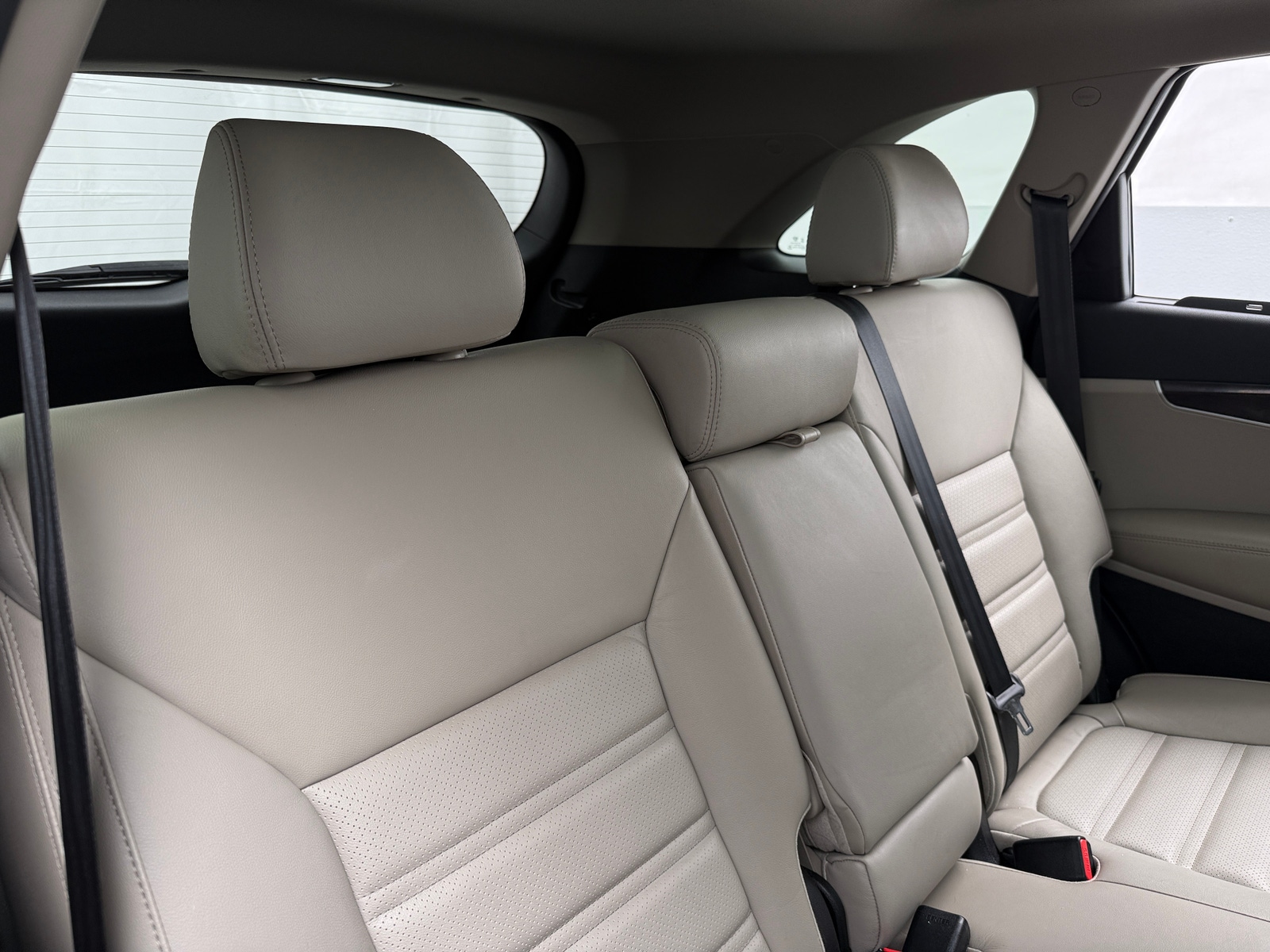 Thumbnail: 2017 Kia Sorento - 5