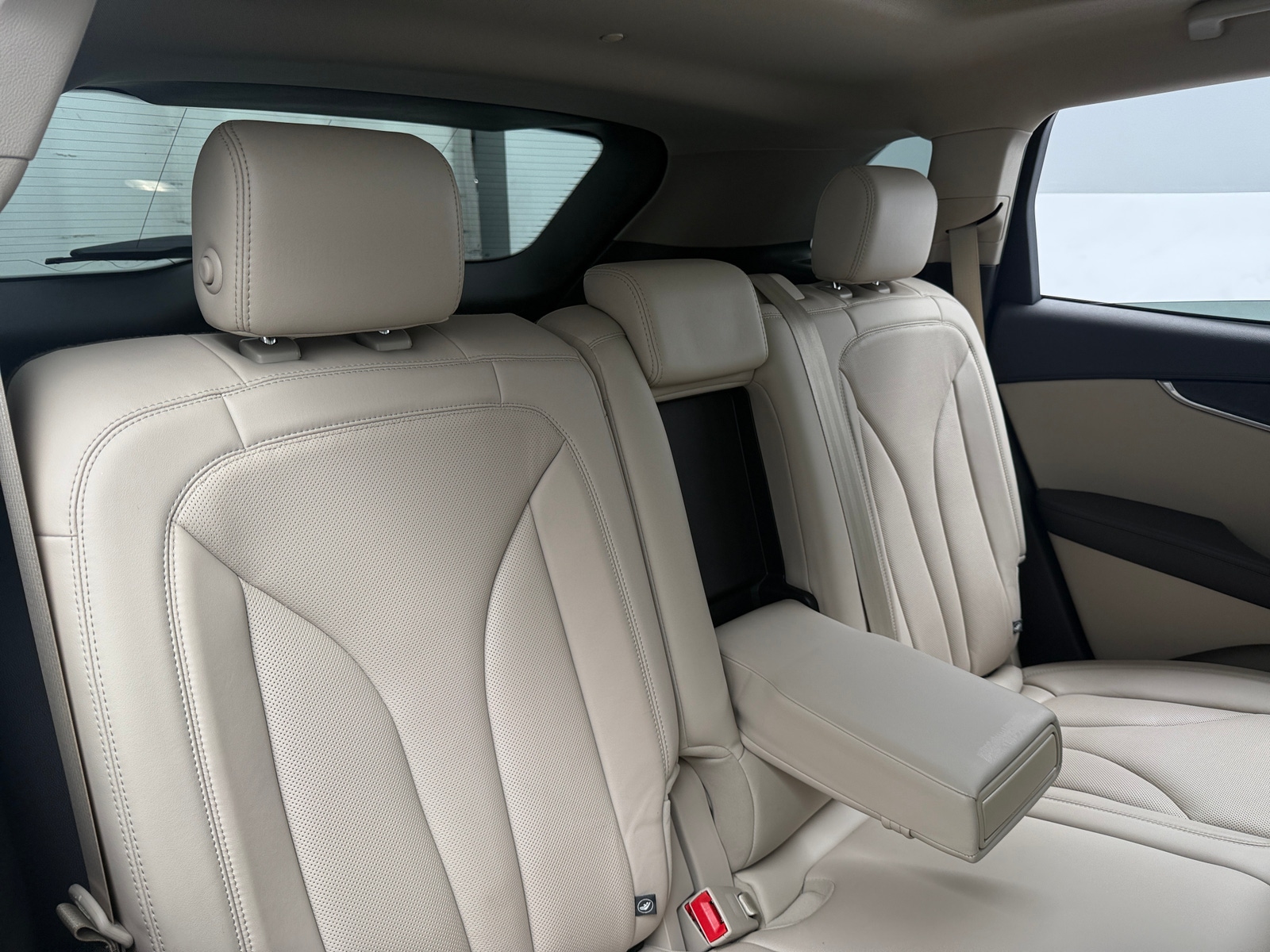 Thumbnail: 2019 Lincoln Nautilus - 5