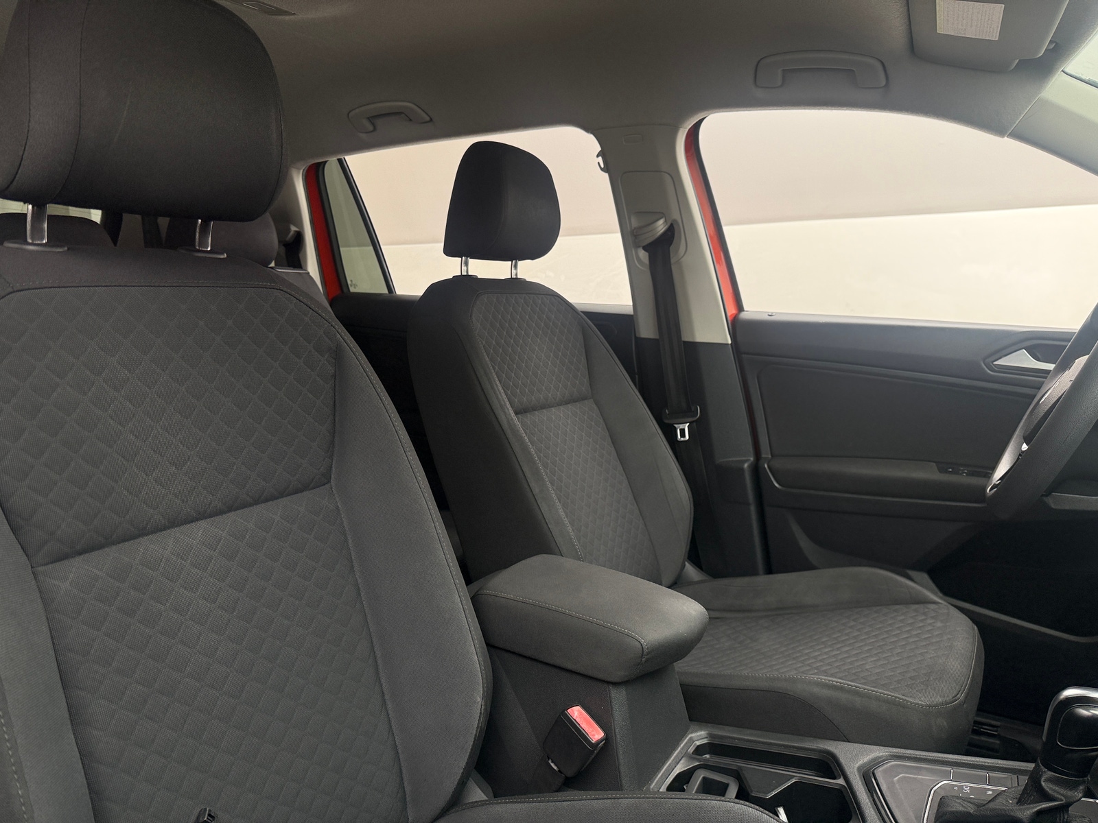 Thumbnail: 2019 Volkswagen Tiguan - 2