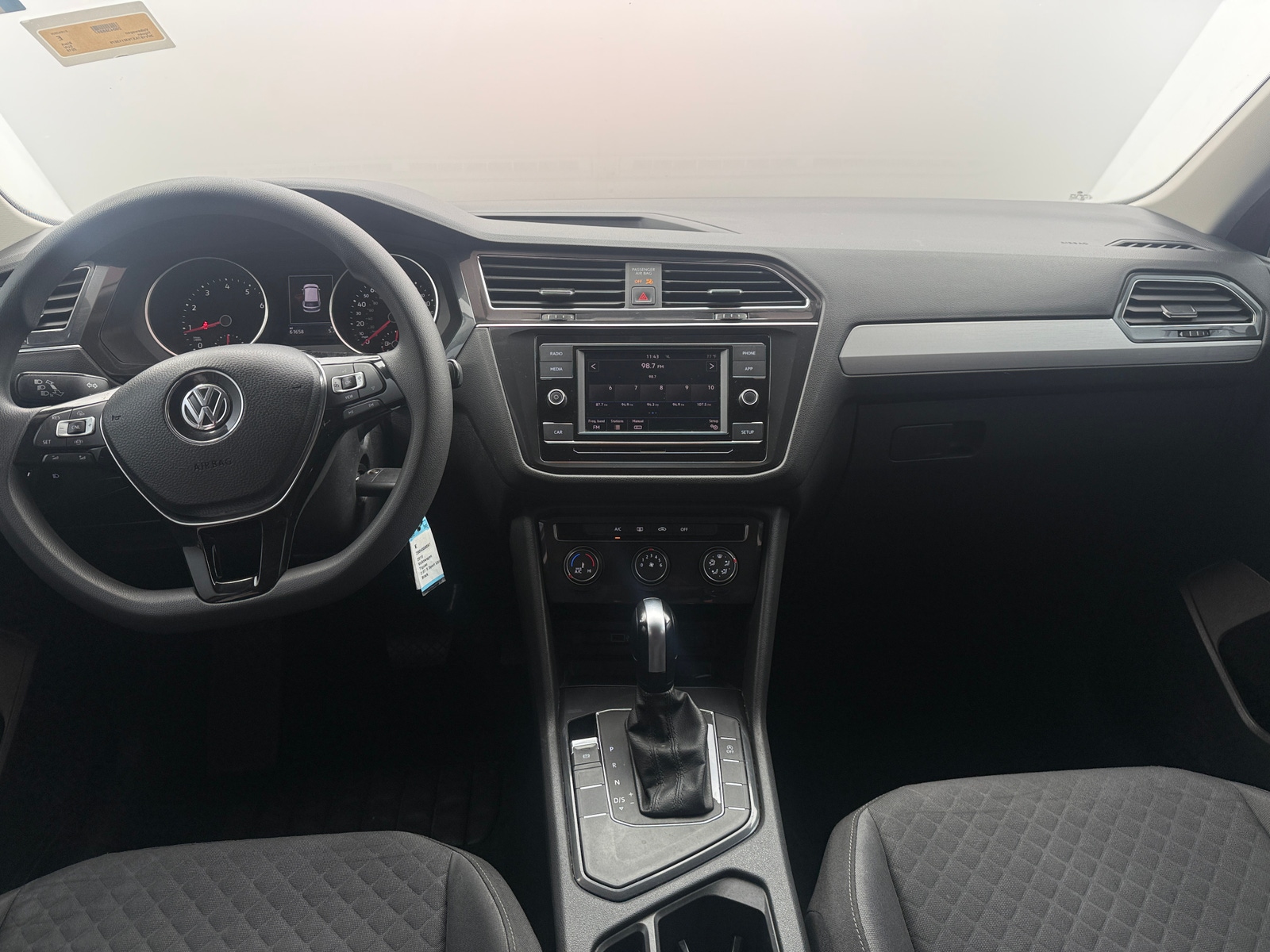 Thumbnail: 2019 Volkswagen Tiguan - 3