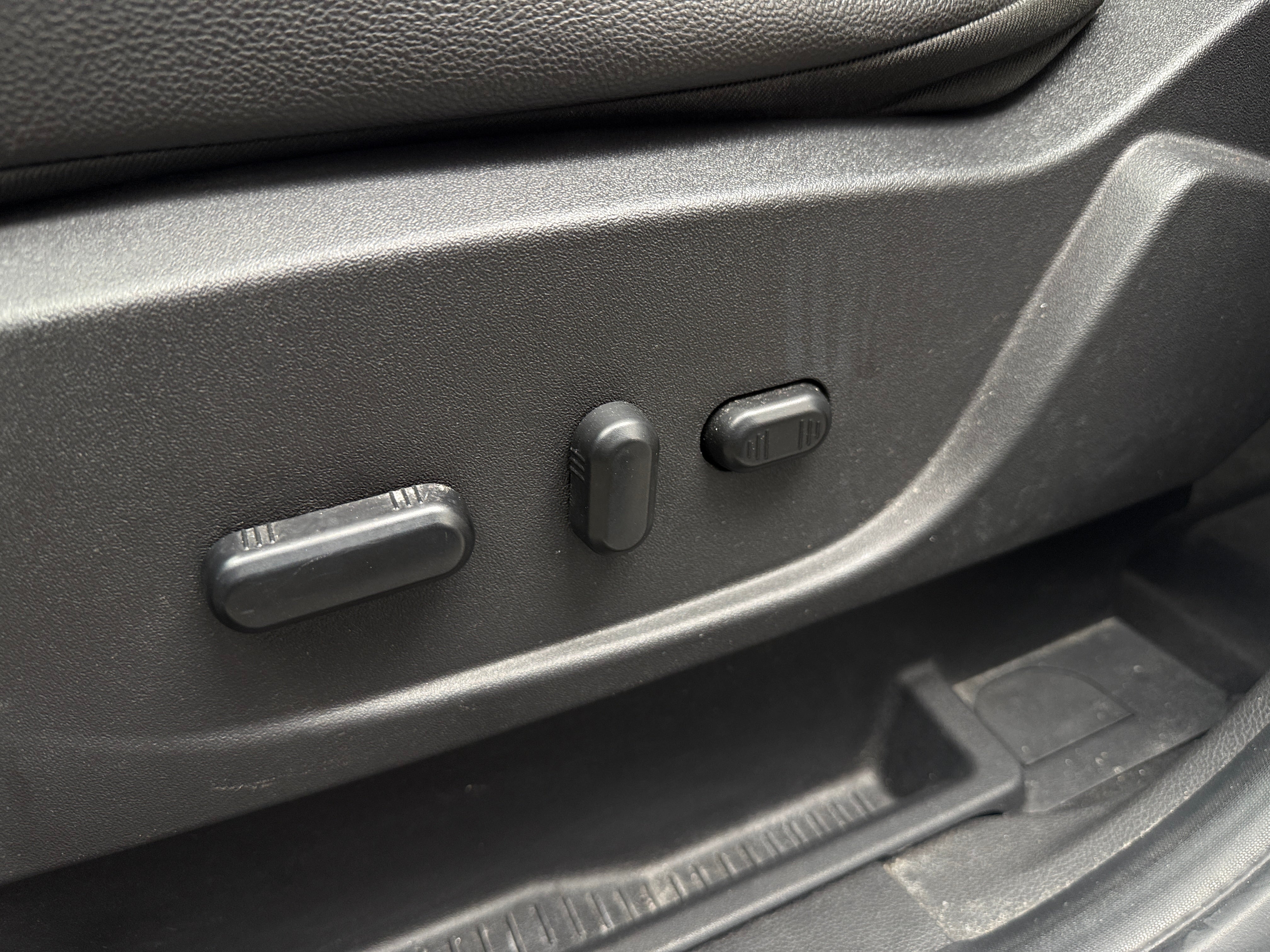 Used 2015 Ford C-Max Energi SEL with VIN 1FADP5CU3FL105072 for sale in Auburn, WA