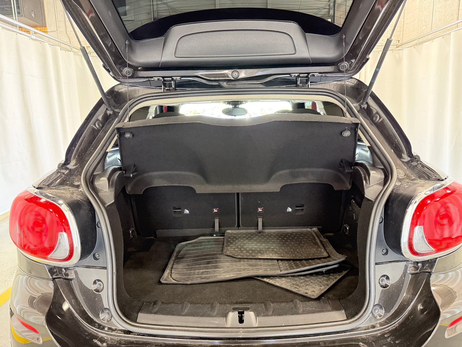 Thumbnail: 2015 MINI Cooper Paceman - 6