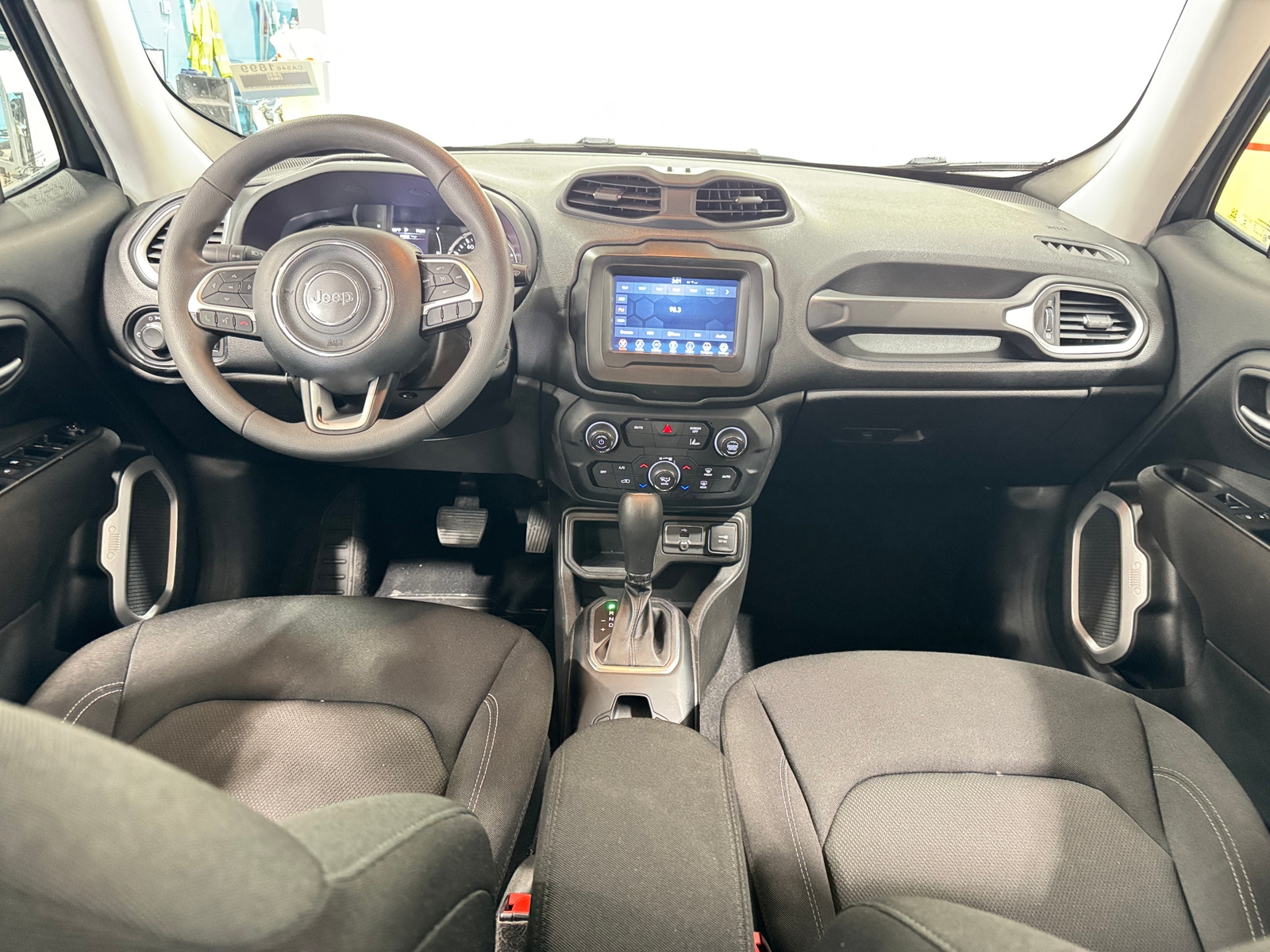 Thumbnail: 2021 Jeep Renegade - 3