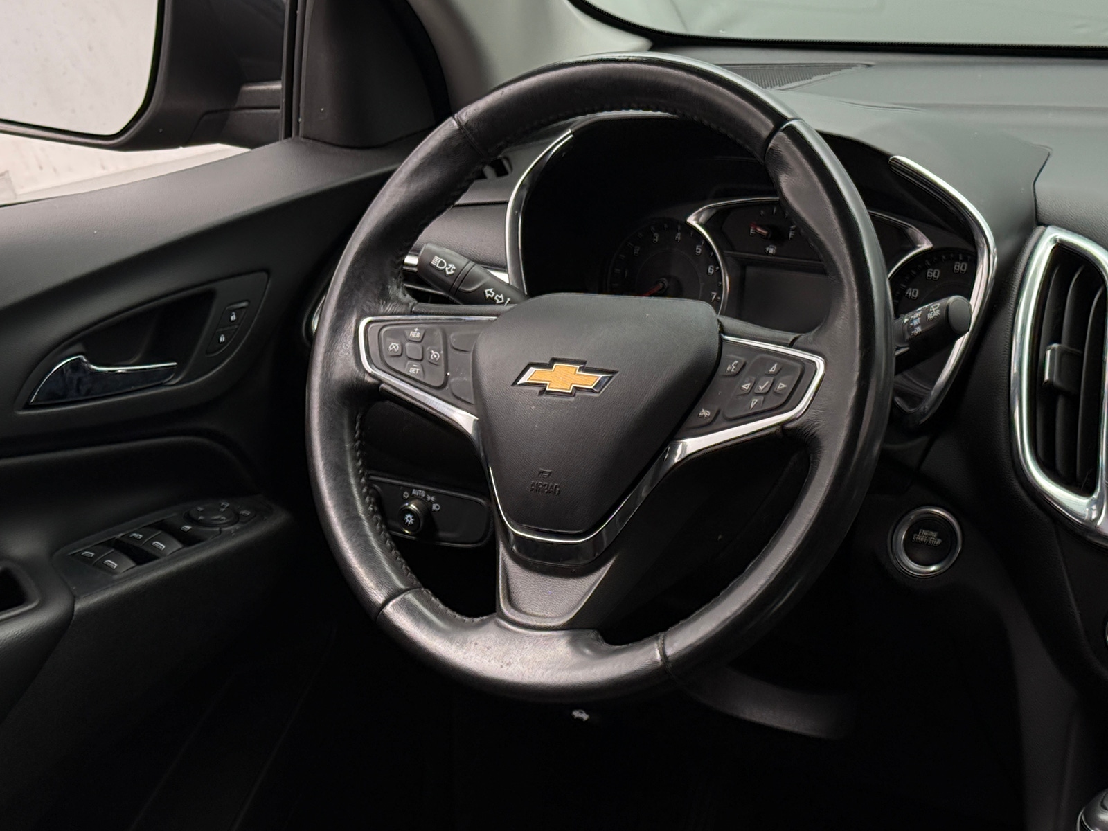 Thumbnail: 2019 Chevrolet Equinox - 5
