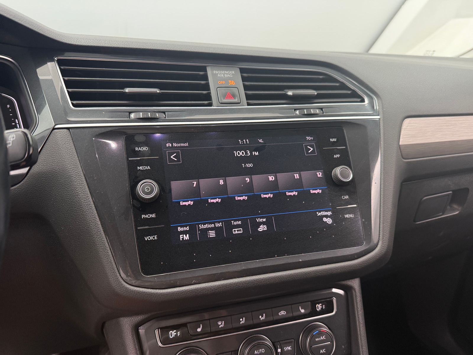 Thumbnail: 2019 Volkswagen Tiguan - 3
