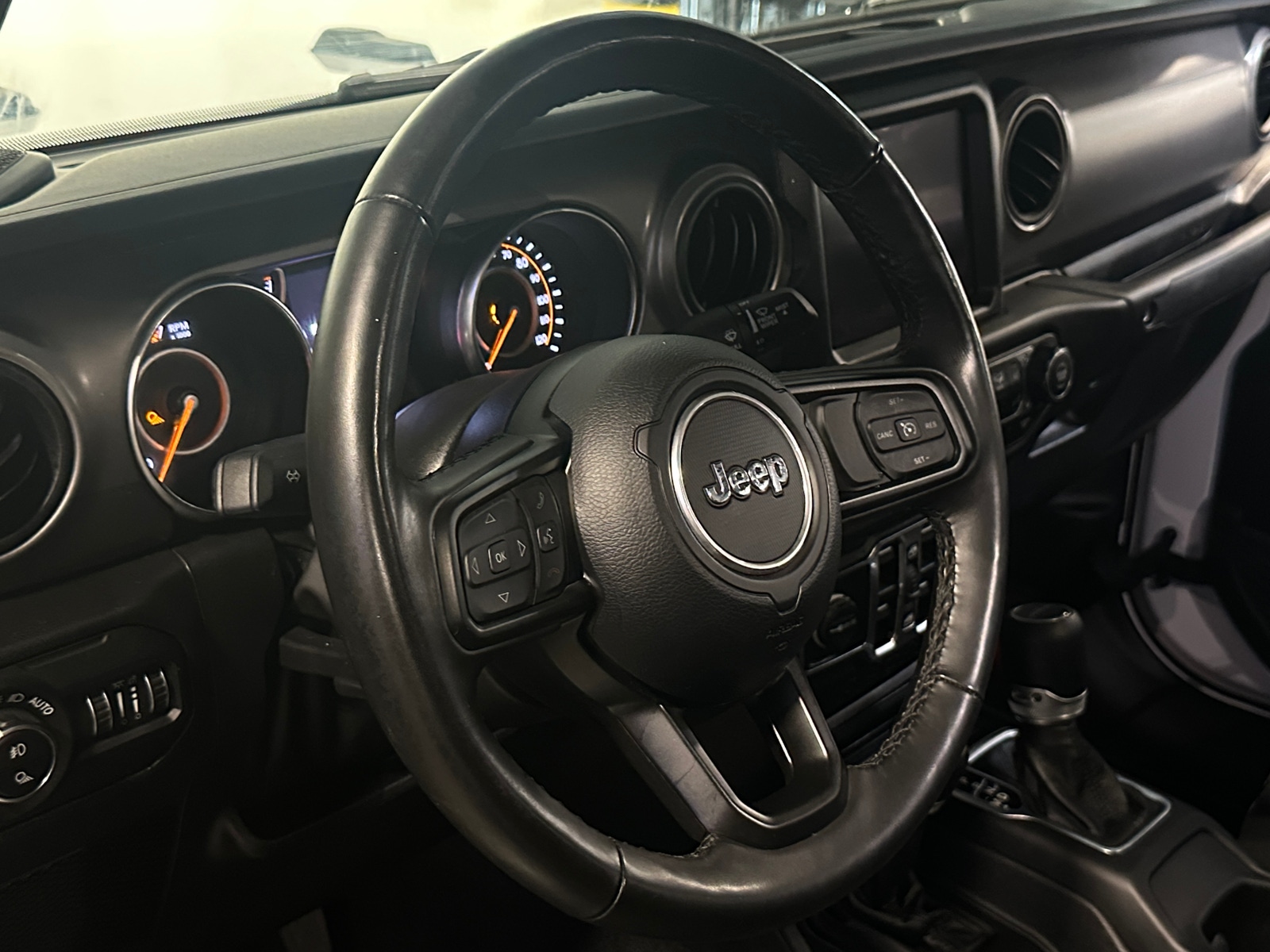 Thumbnail: 2022 Jeep Gladiator - 5