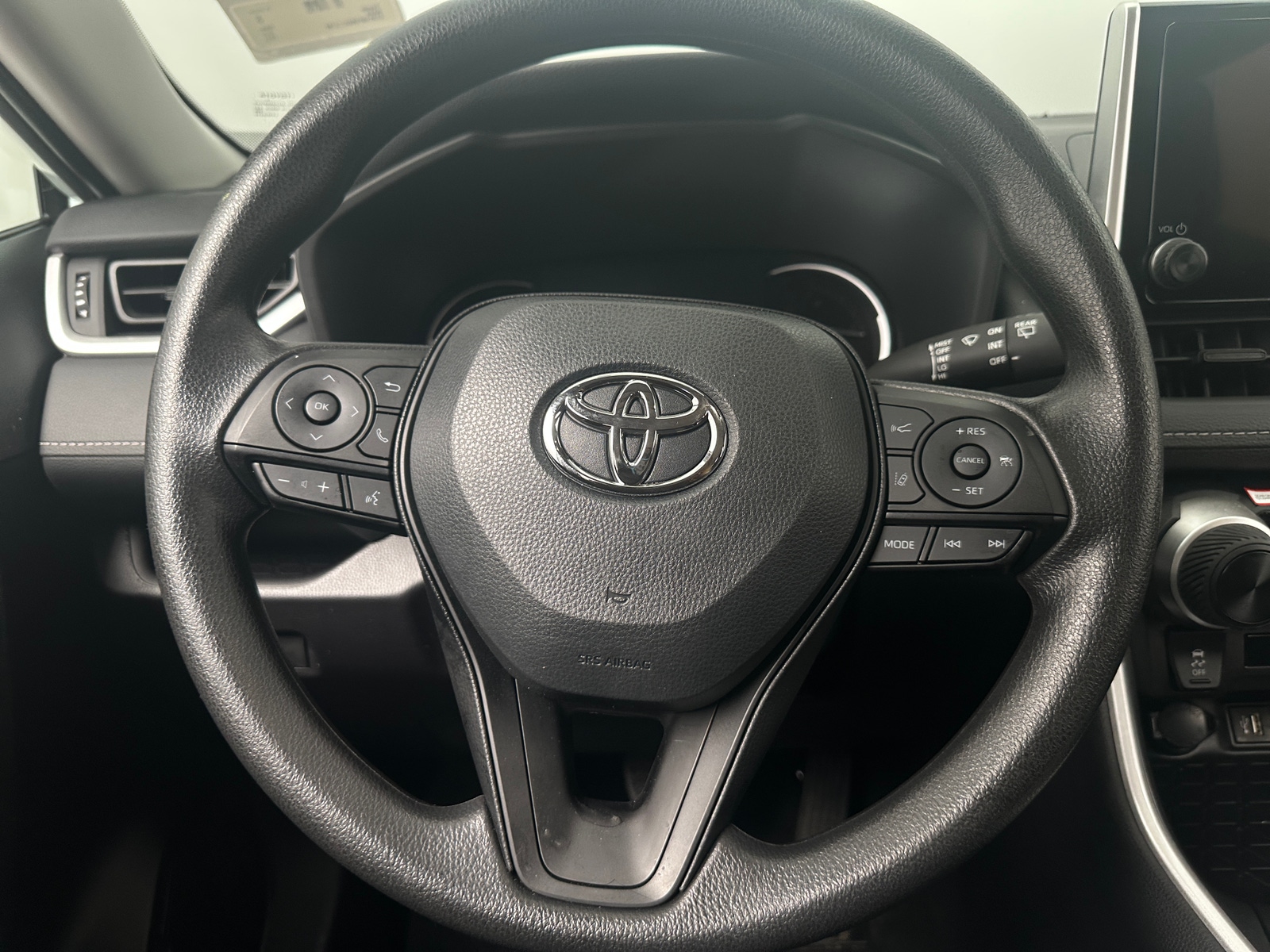 Thumbnail: 2025 Toyota RAV4 - 5