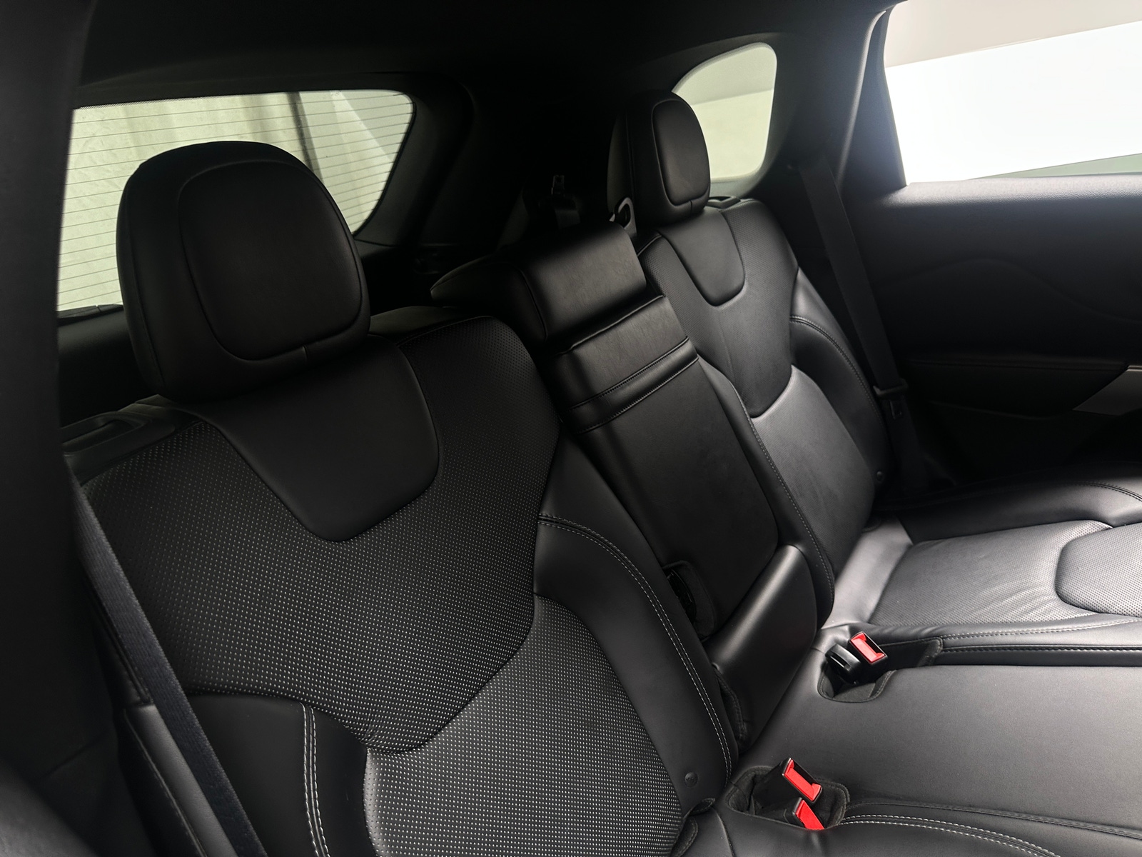 Thumbnail: 2019 Jeep Cherokee - 5