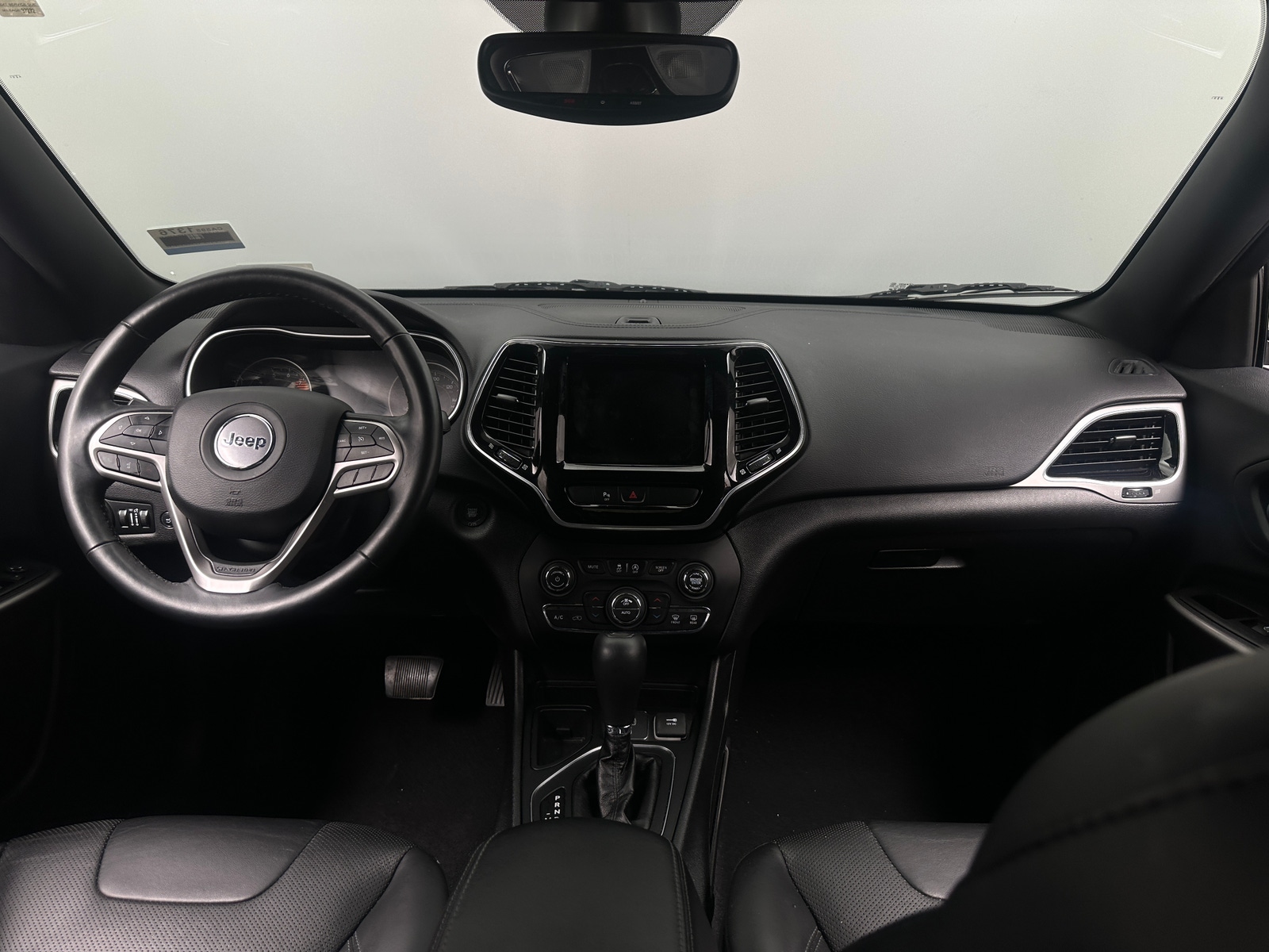Thumbnail: 2019 Jeep Cherokee - 2