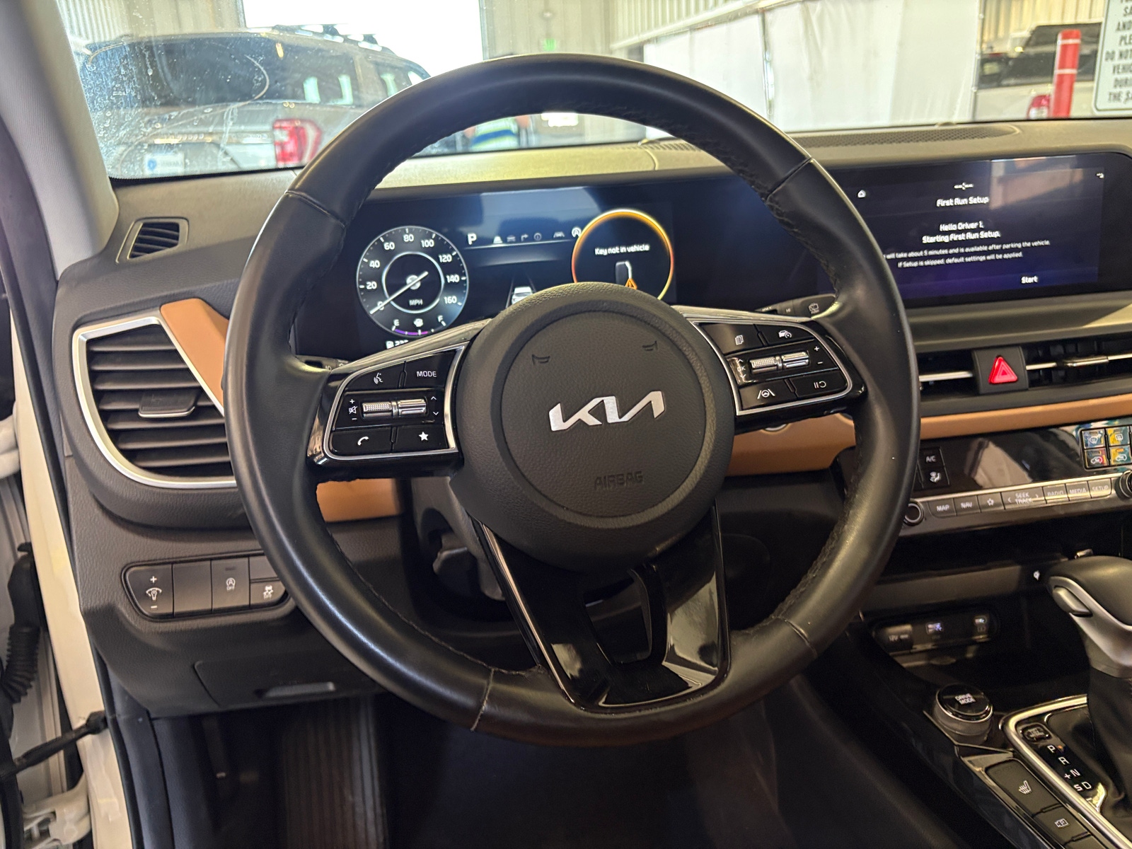 Thumbnail: 2024 Kia Seltos - 4