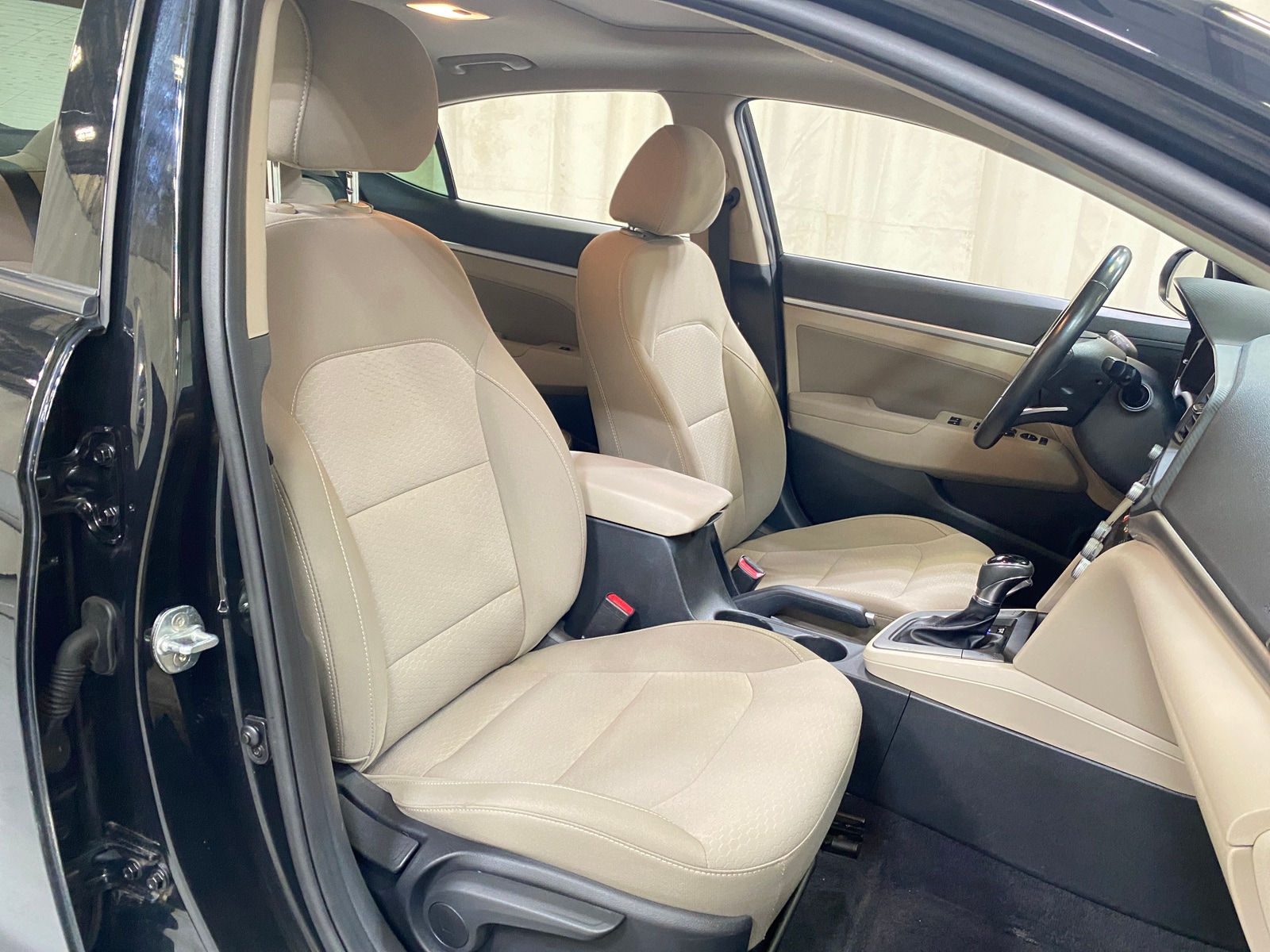 Thumbnail: 2020 Hyundai Elantra - 2