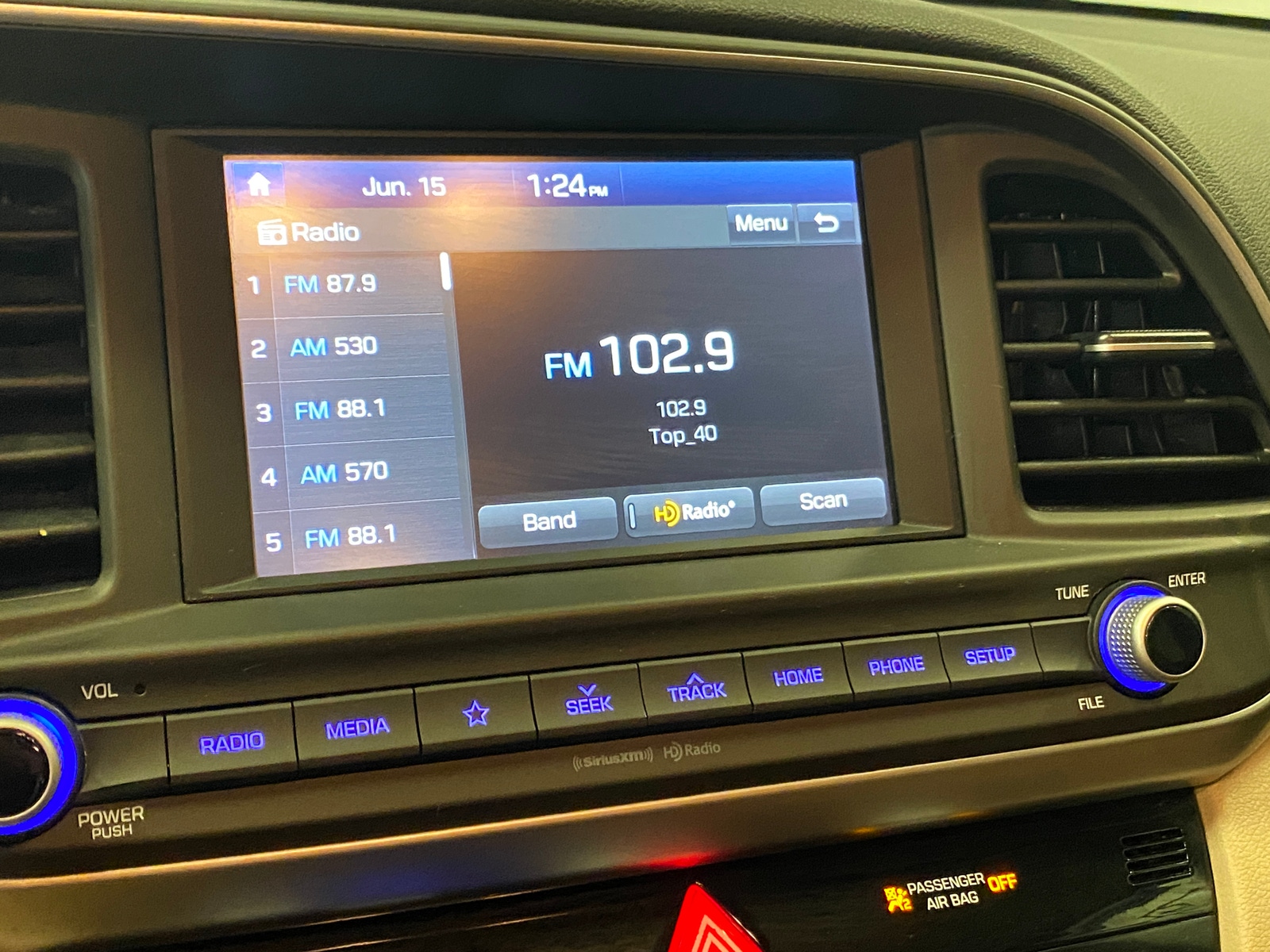 Thumbnail: 2020 Hyundai Elantra - 4