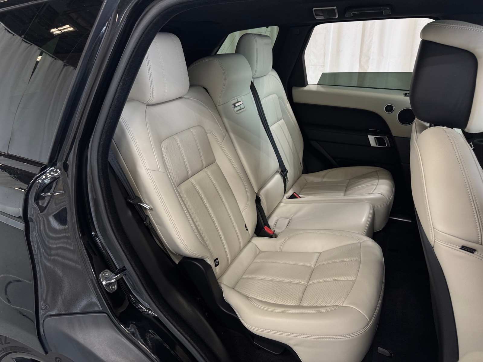 Thumbnail: 2022 Land Rover Range Rover Sport - 5