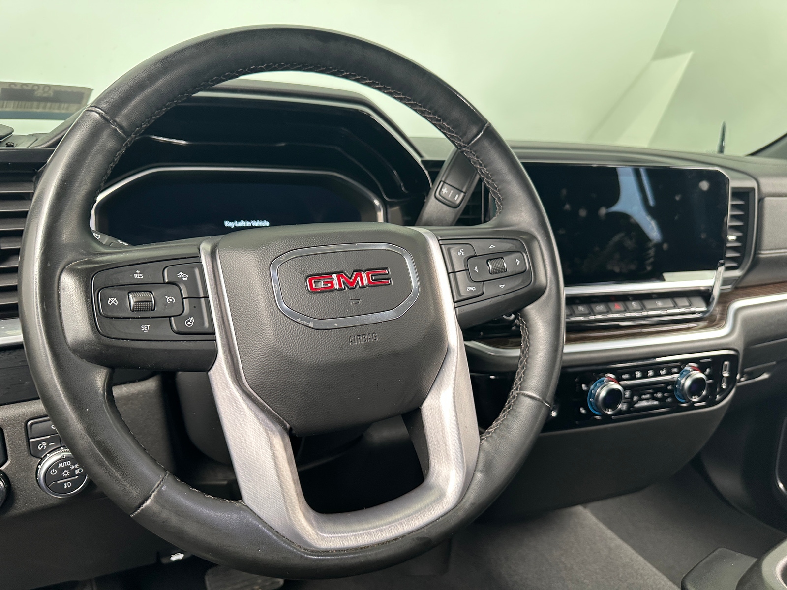 Thumbnail: 2023 GMC Sierra 1500 - 5
