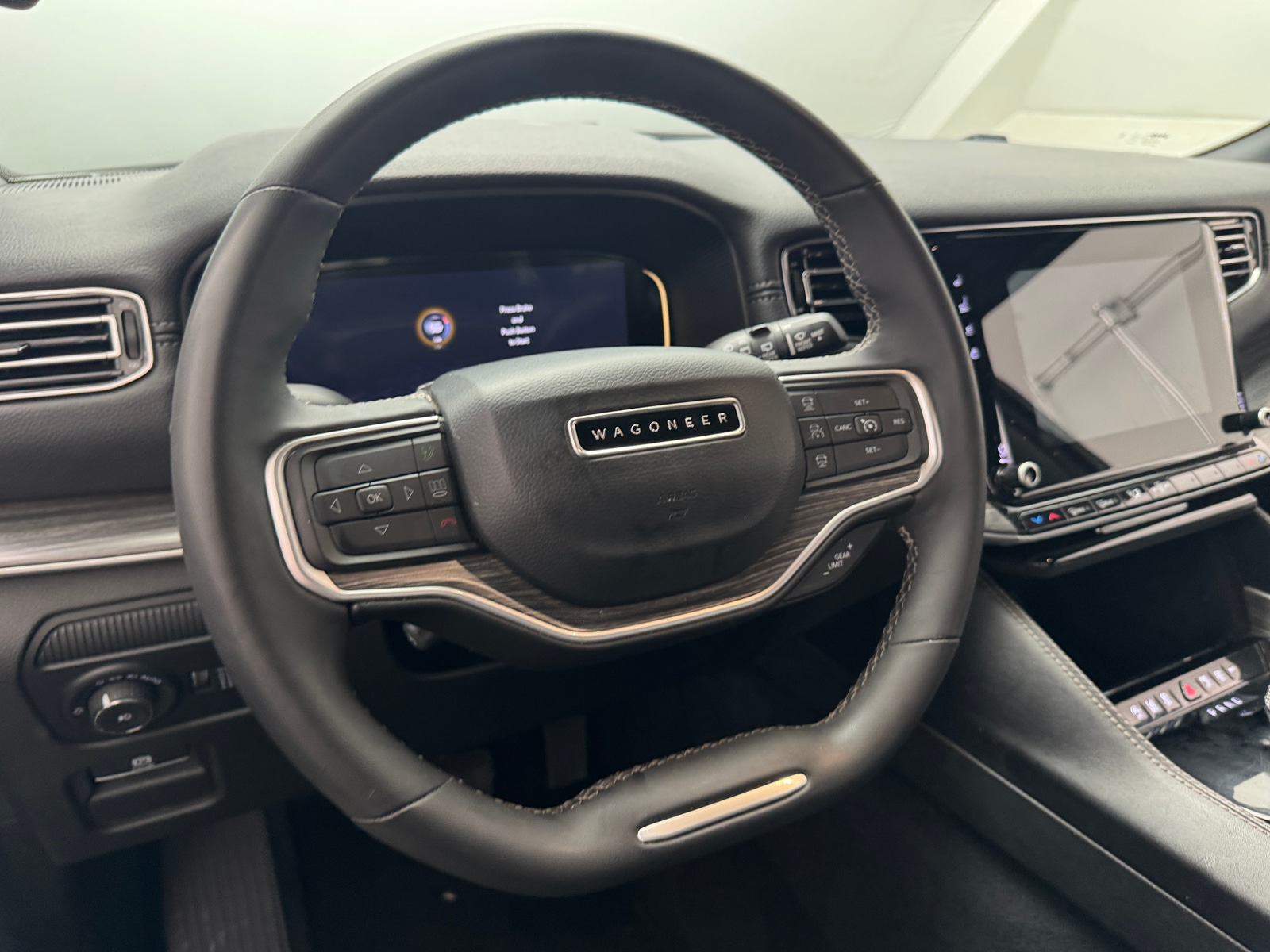 Thumbnail: 2024 Jeep Wagoneer - 4