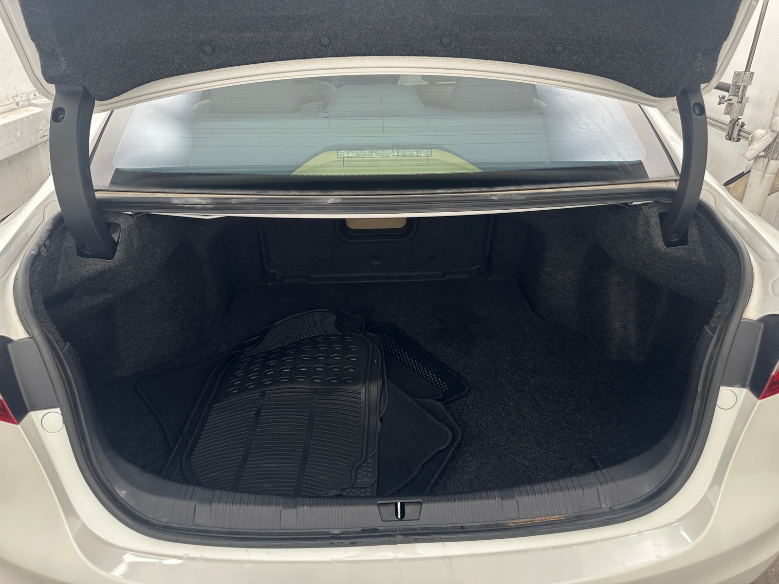 Thumbnail: 2016 Toyota Avalon - 6